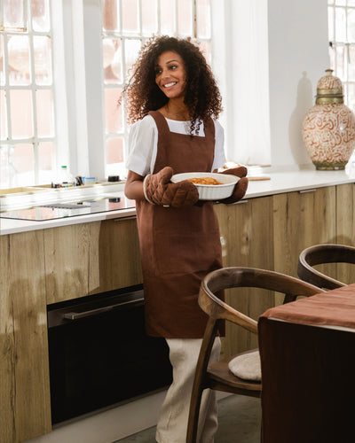 Pinafore cross-back linen apron in Chocolate brown