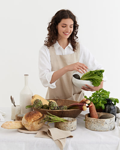 Pinafore cross-back linen apron in Natural linen | MagicLinen