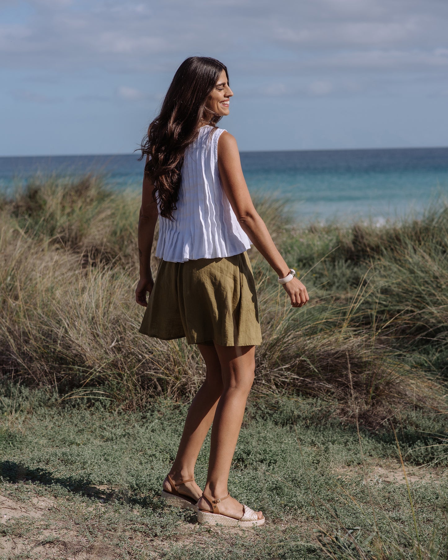 Flowy Linen Shorts RHINE in Khaki green | MagicLinen