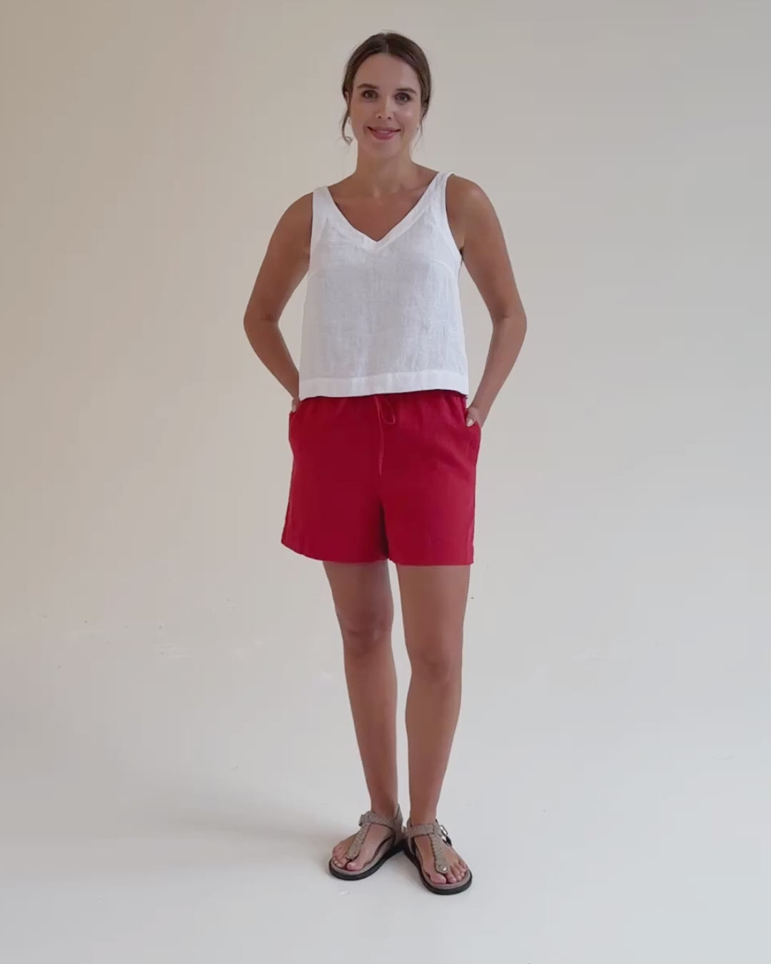 Linen Shorts ERIE in Aurora red | MagicLinen