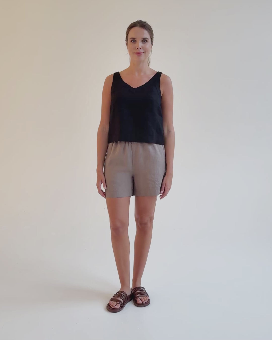 Linen Shorts ERIE in Deep taupe | MagicLinen