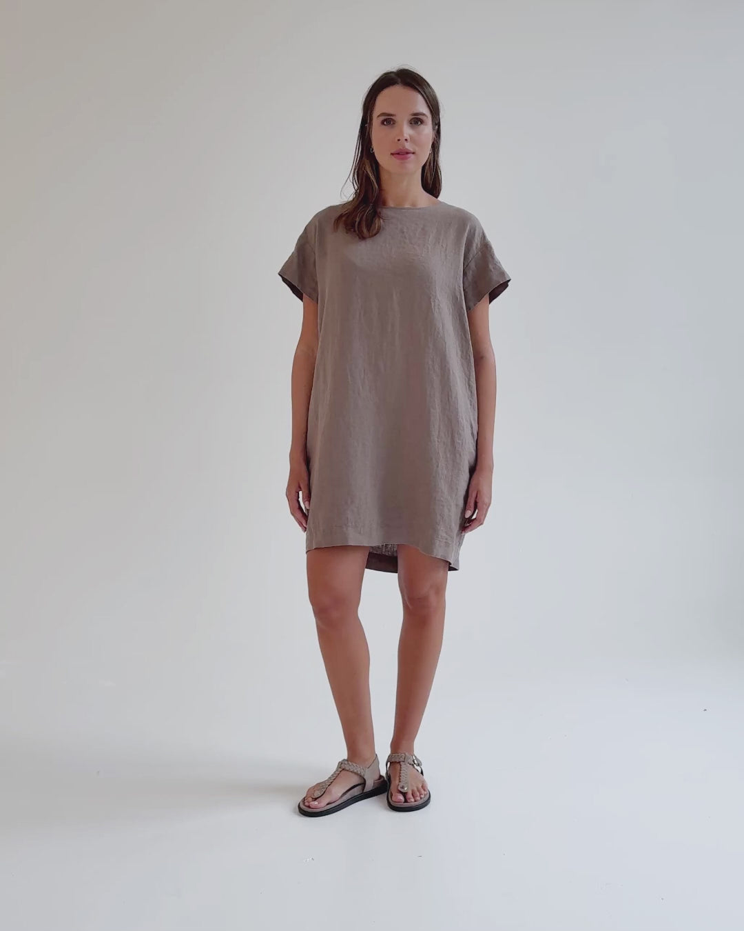 Linen mini dress SIWA in Deep taupe | MagicLinen