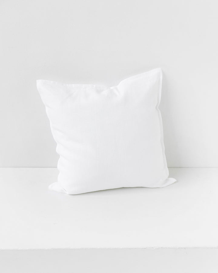 Deco pillow cover with buttons in White | MagicLinen