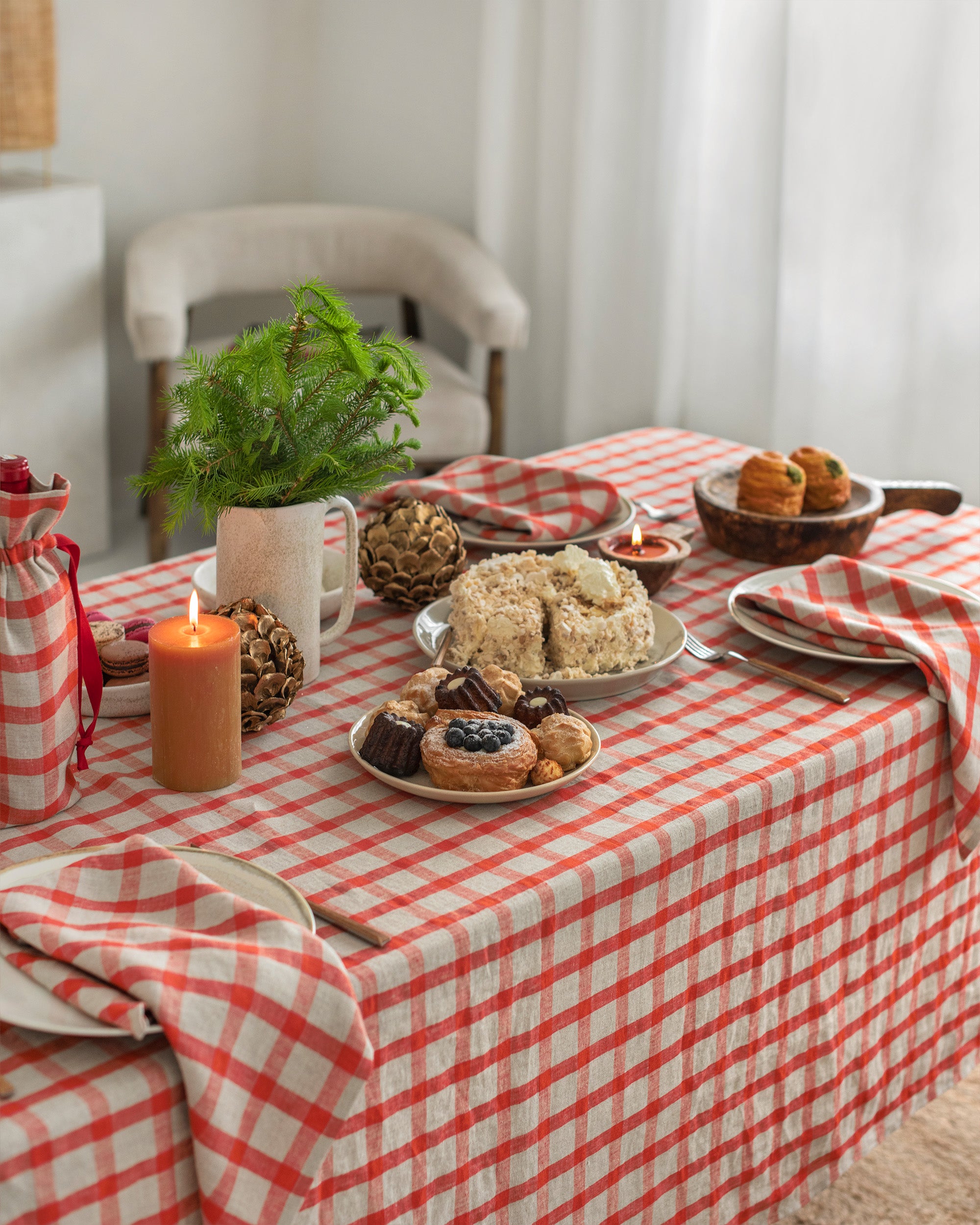 Red gingham deals tablecloth