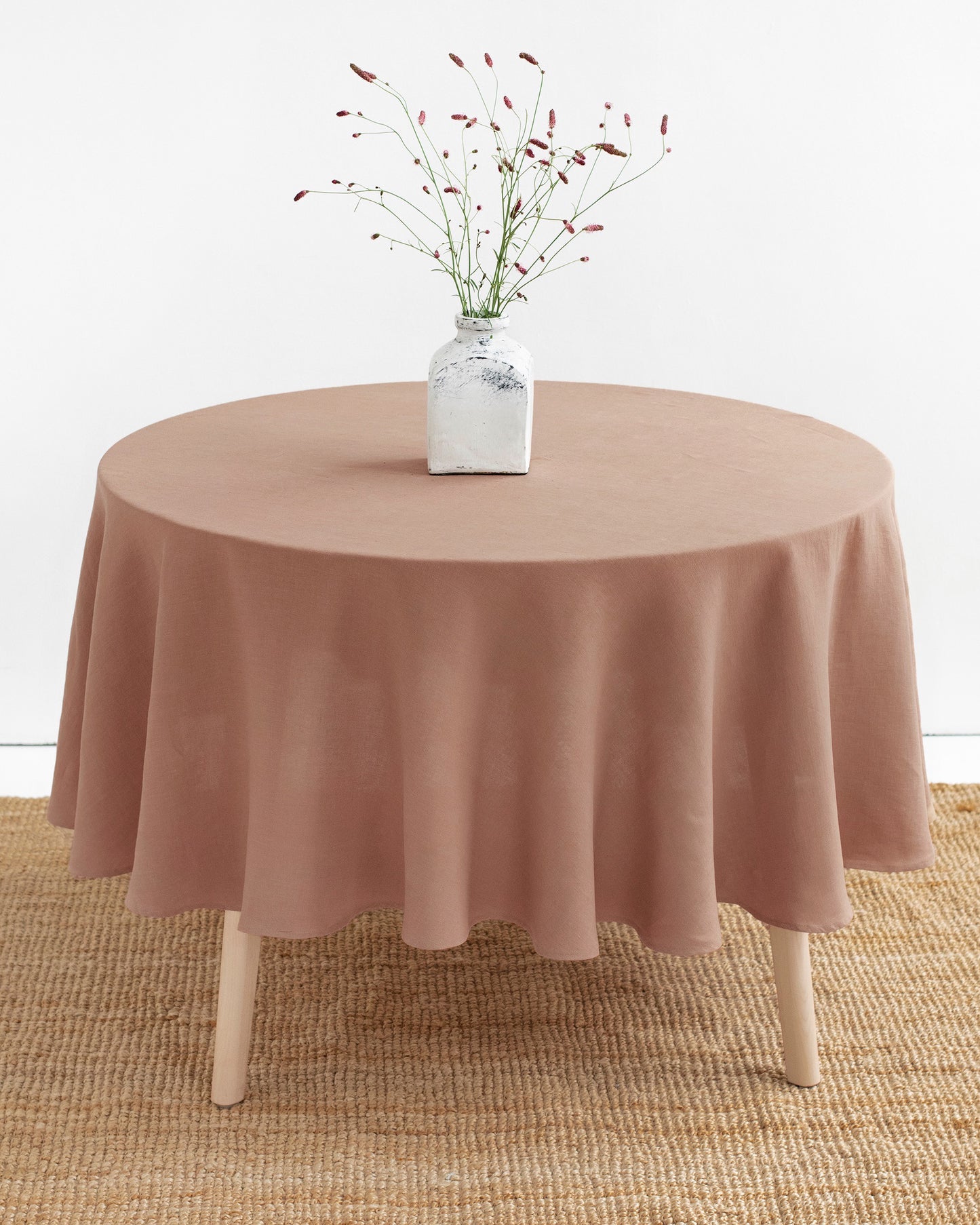 Round linen tablecloth in Coral clay - MagicLinen