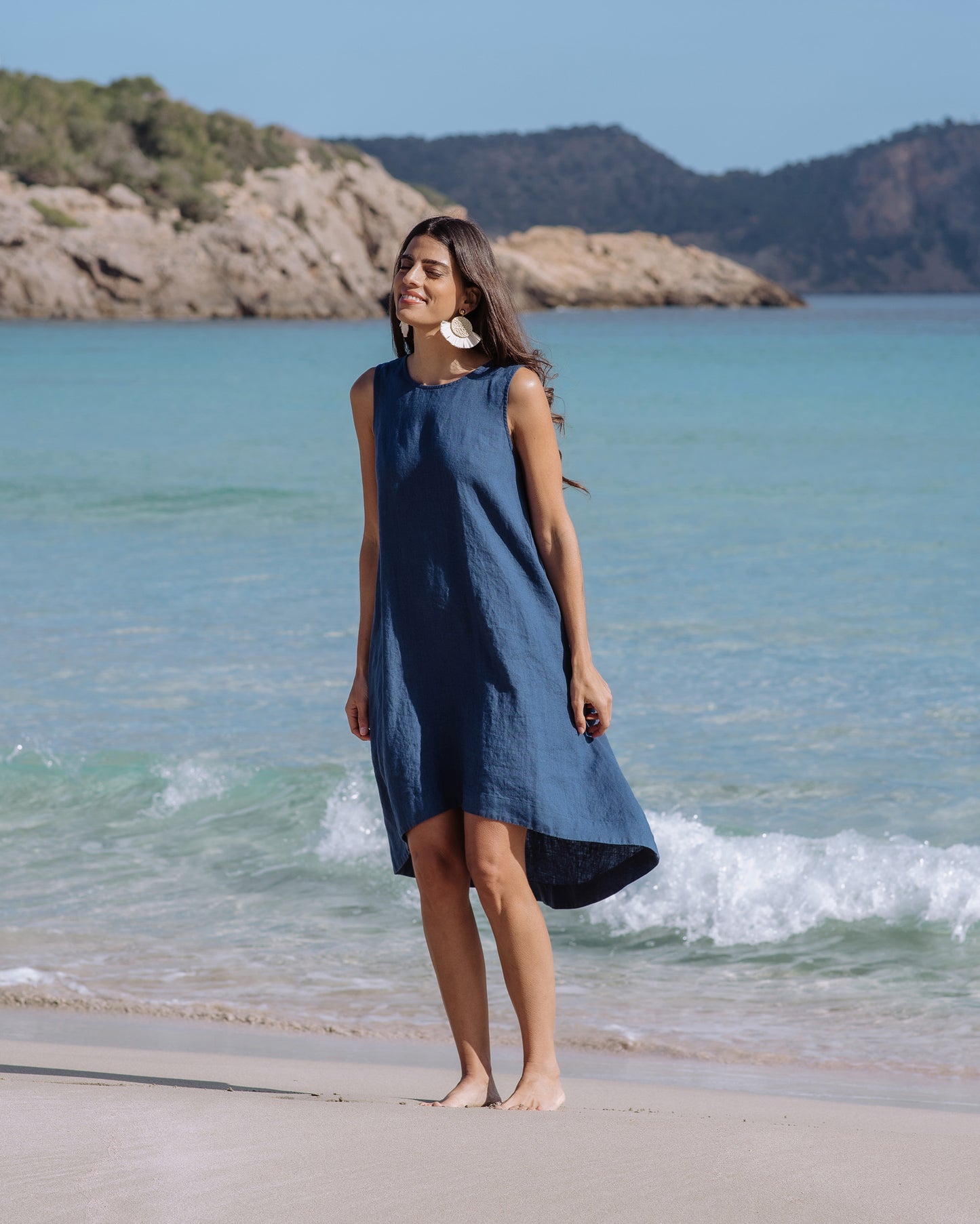 Royal Toscana Linen Dress in Deep navy blue | MagicLinen