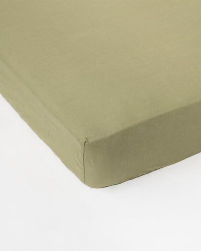 Sage linen-cotton fitted sheet - MagicLinen