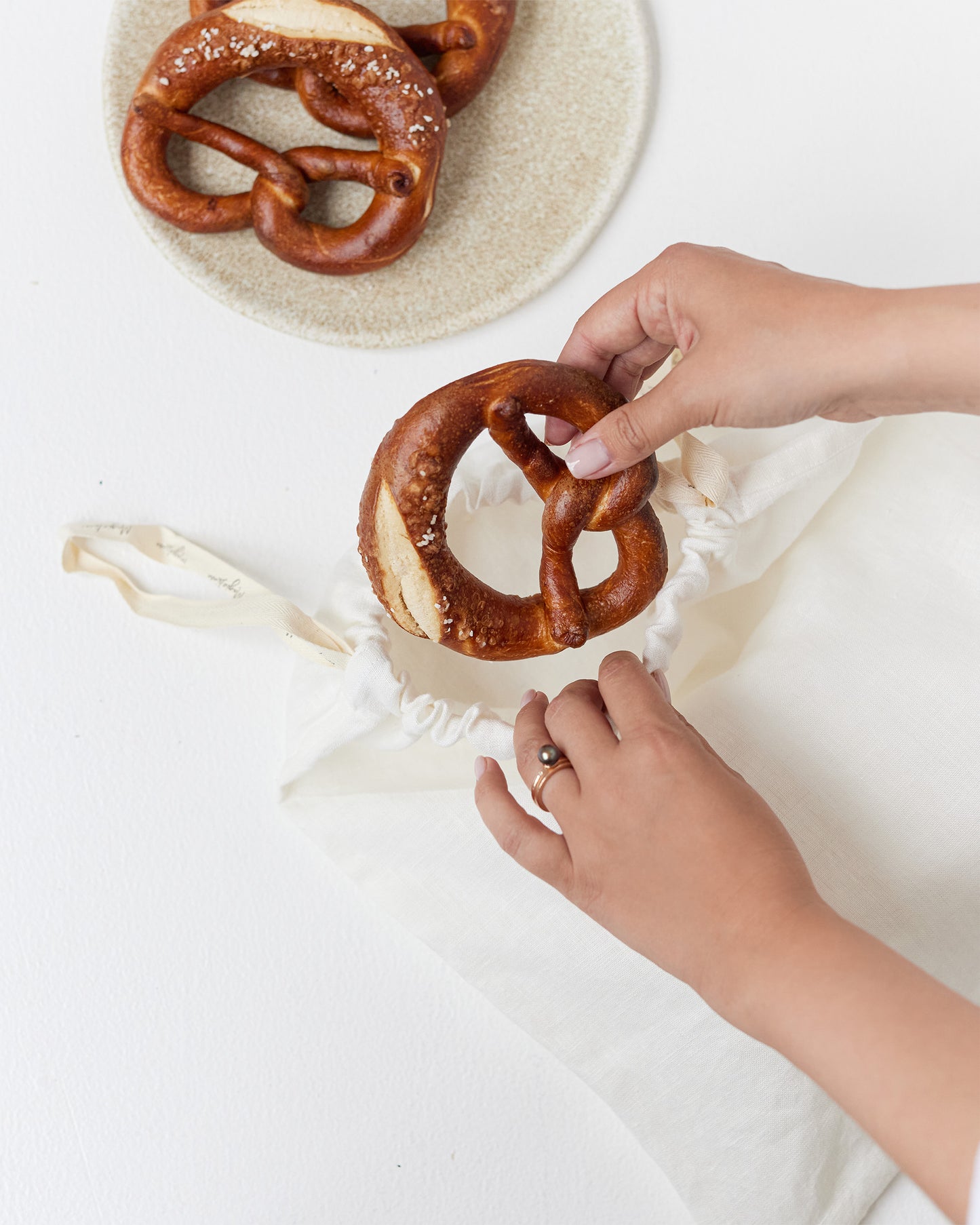 Set mit zwei Zero Waste Leinen-Produktbeuteln