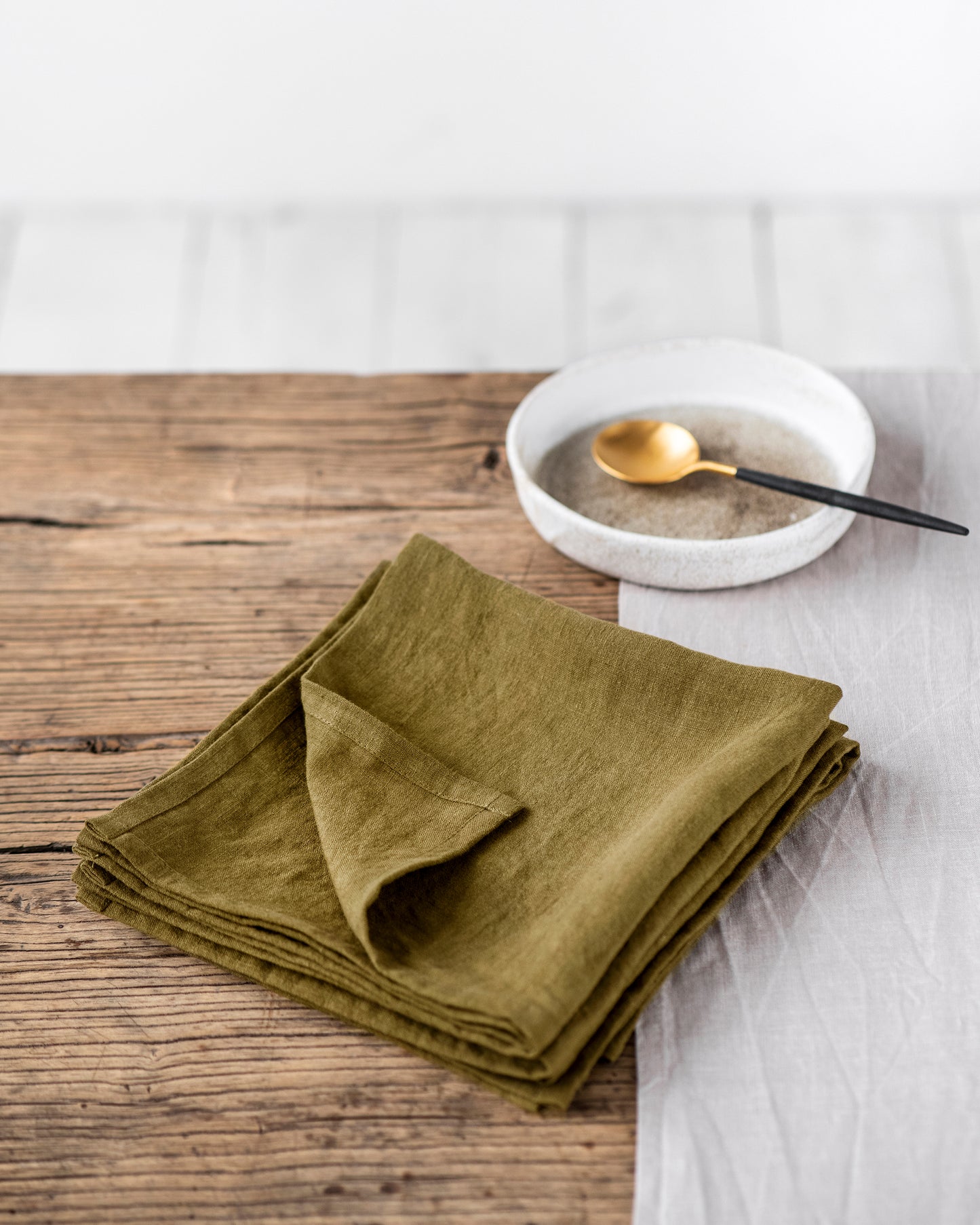 Olive green linen napkin set of 2 - MagicLinen