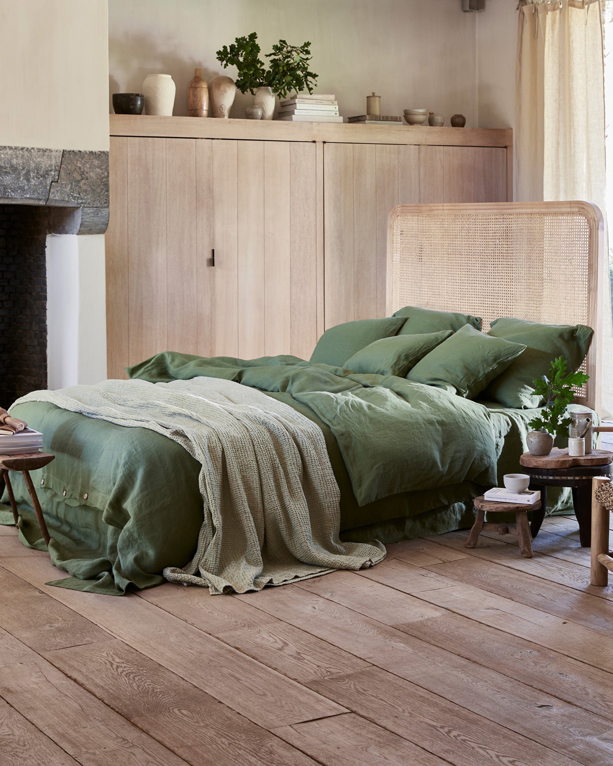 Forest Green Linen Sheet Set 4 Pcs MagicLinen forest-green-linen-sheet-set-4-pcs-magiclinen