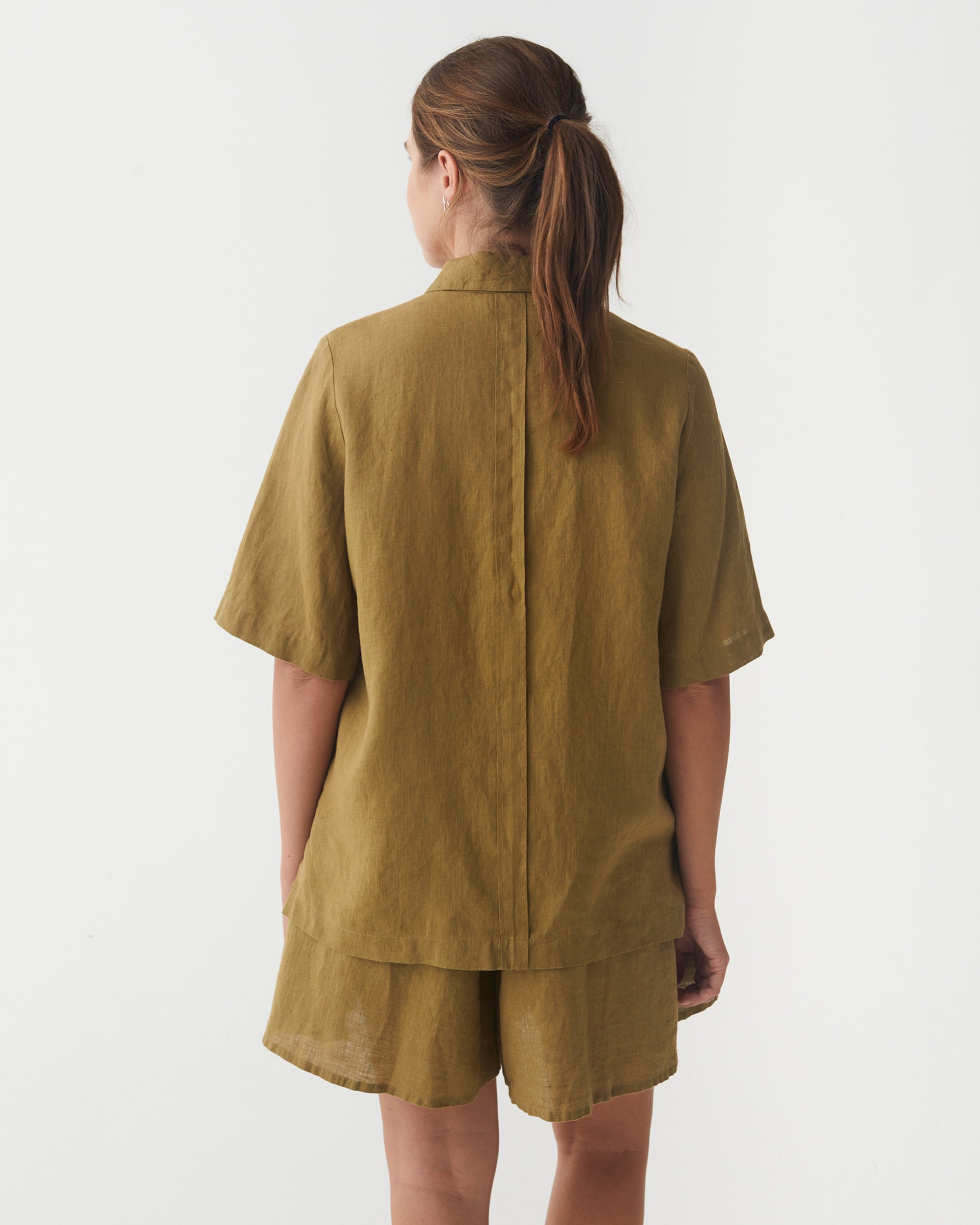 Short Sleeve Linen Shirt LOIRE in Khaki green | MagicLinen