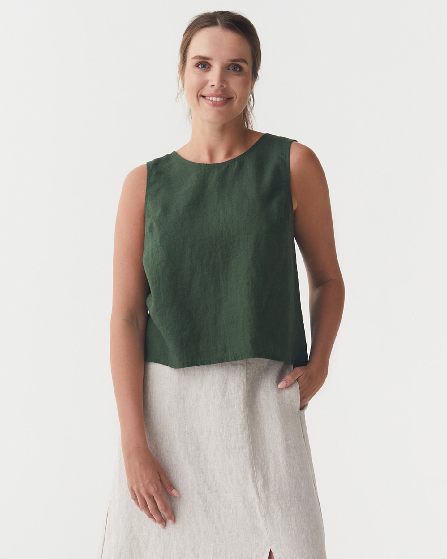 Split Back Linen Top TONGA in Deep green | MagicLinen modelBoxOn