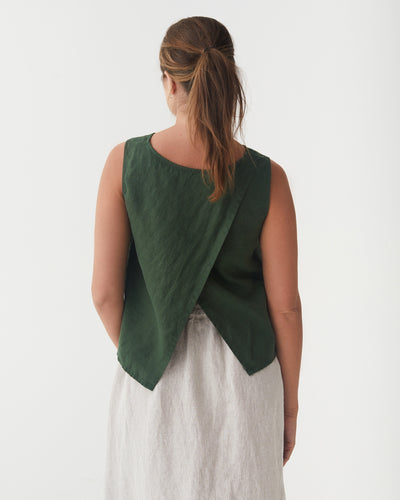 Split Back Linen Top TONGA in Deep green | MagicLinen modelBoxOn