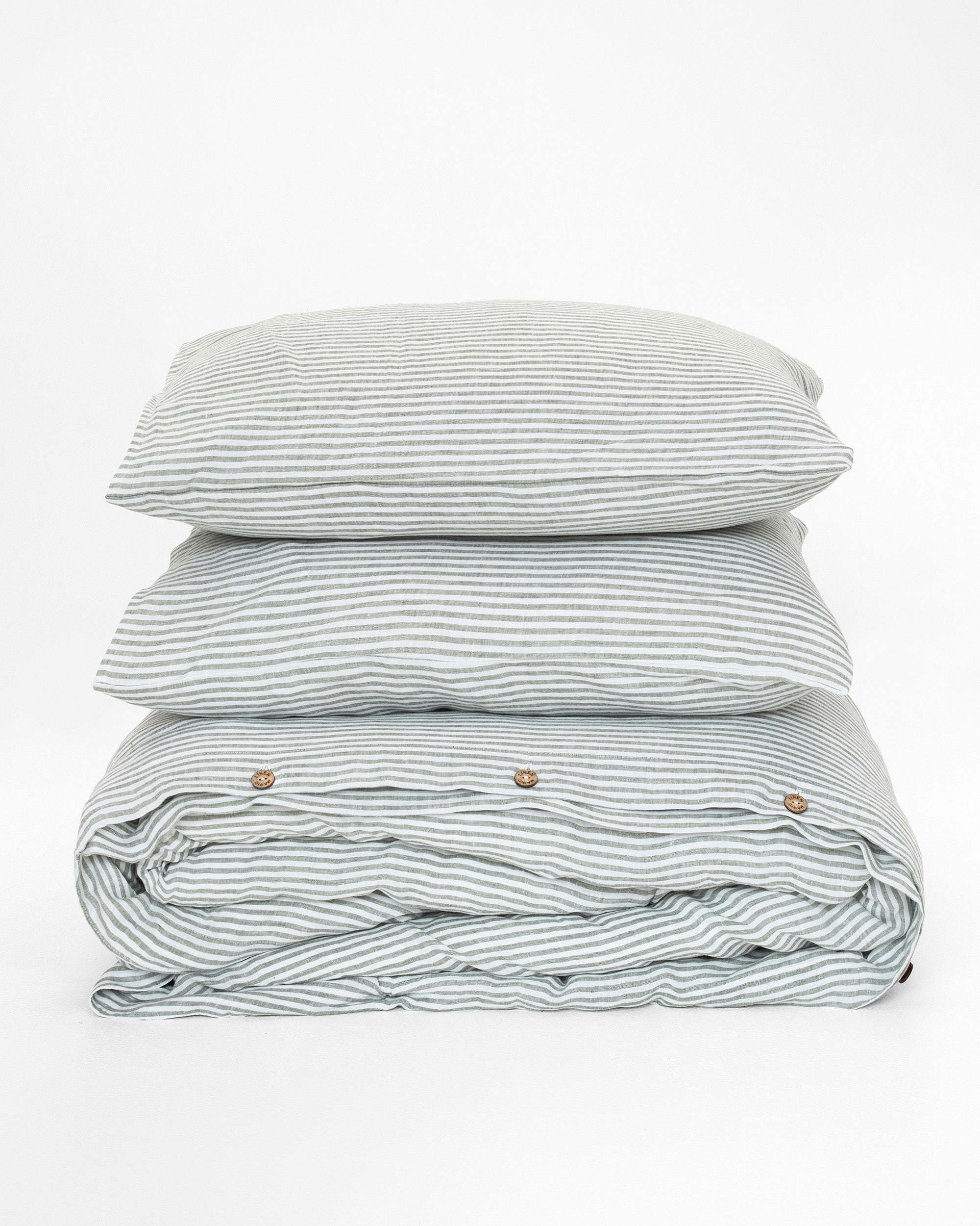 striped-in-forest-green-linen-duvet-cover-set-3-pcs-magiclinen