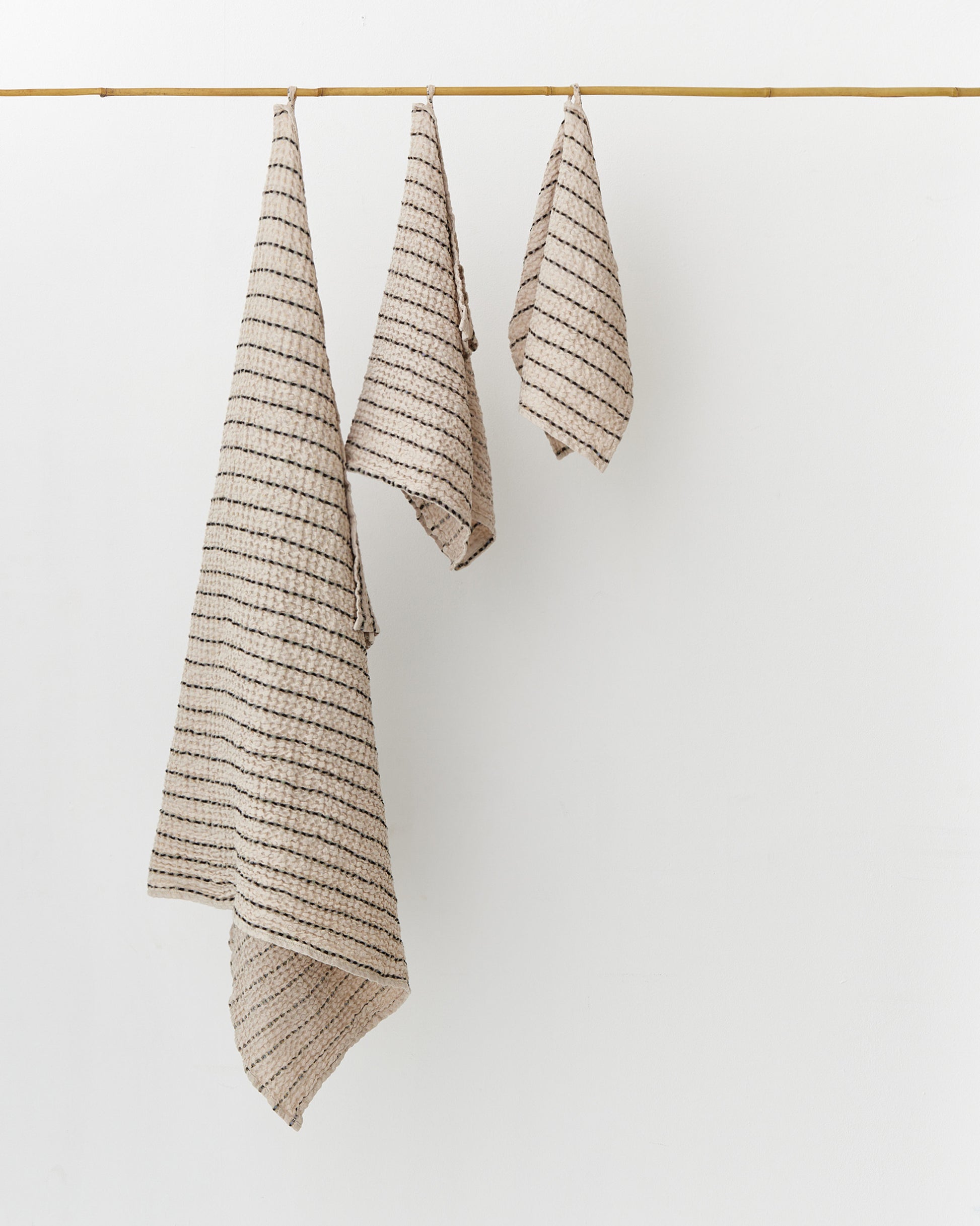 Striped Linen Towel Set | MagicLinen