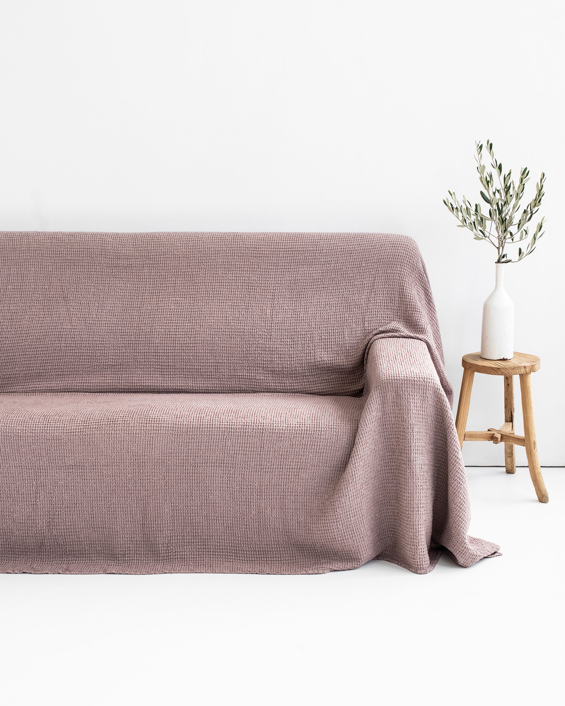 Waffle linen couch cover in Woodrose - MagicLinen