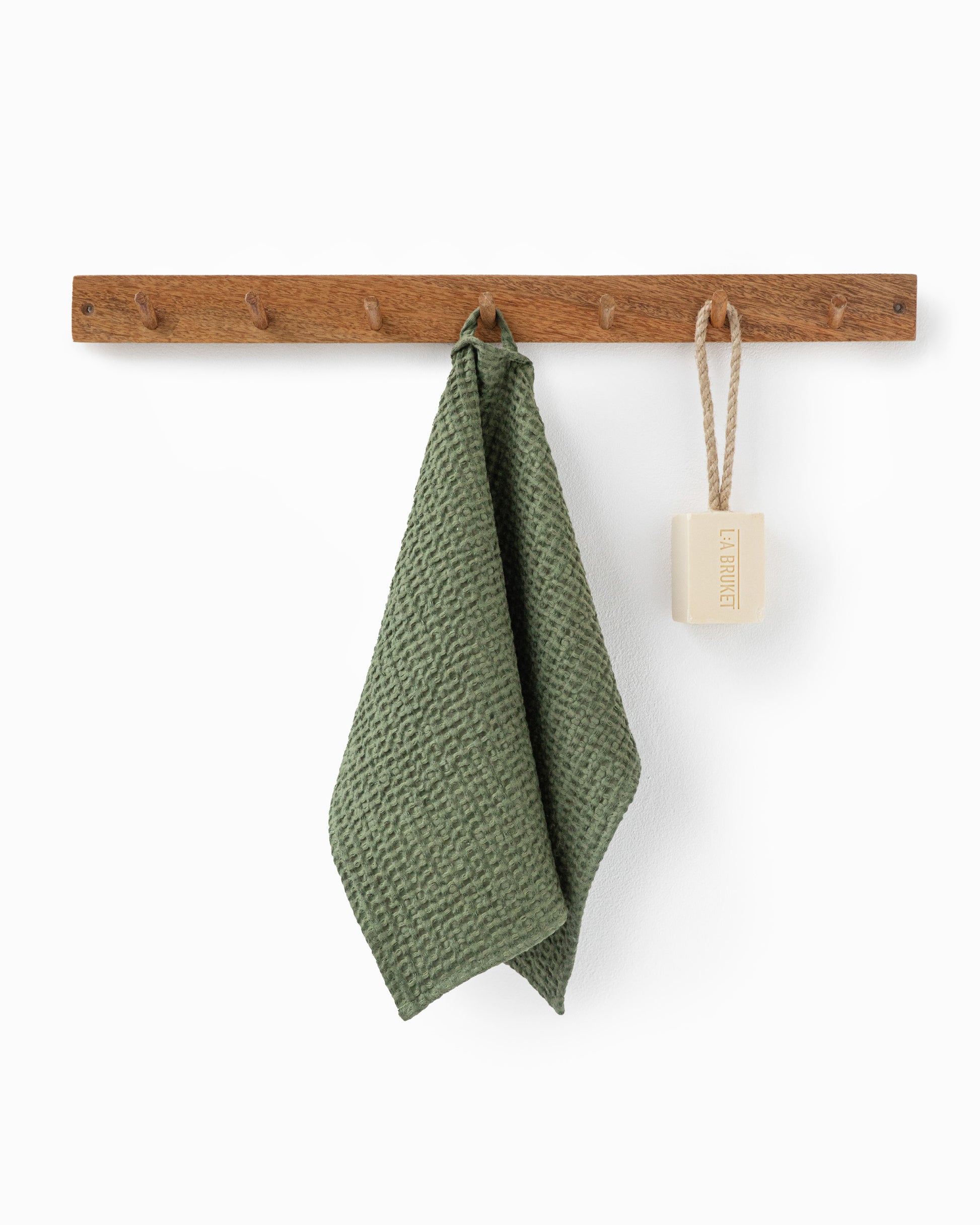 Waffle Face Towel in Forest Green - MagicLinen
