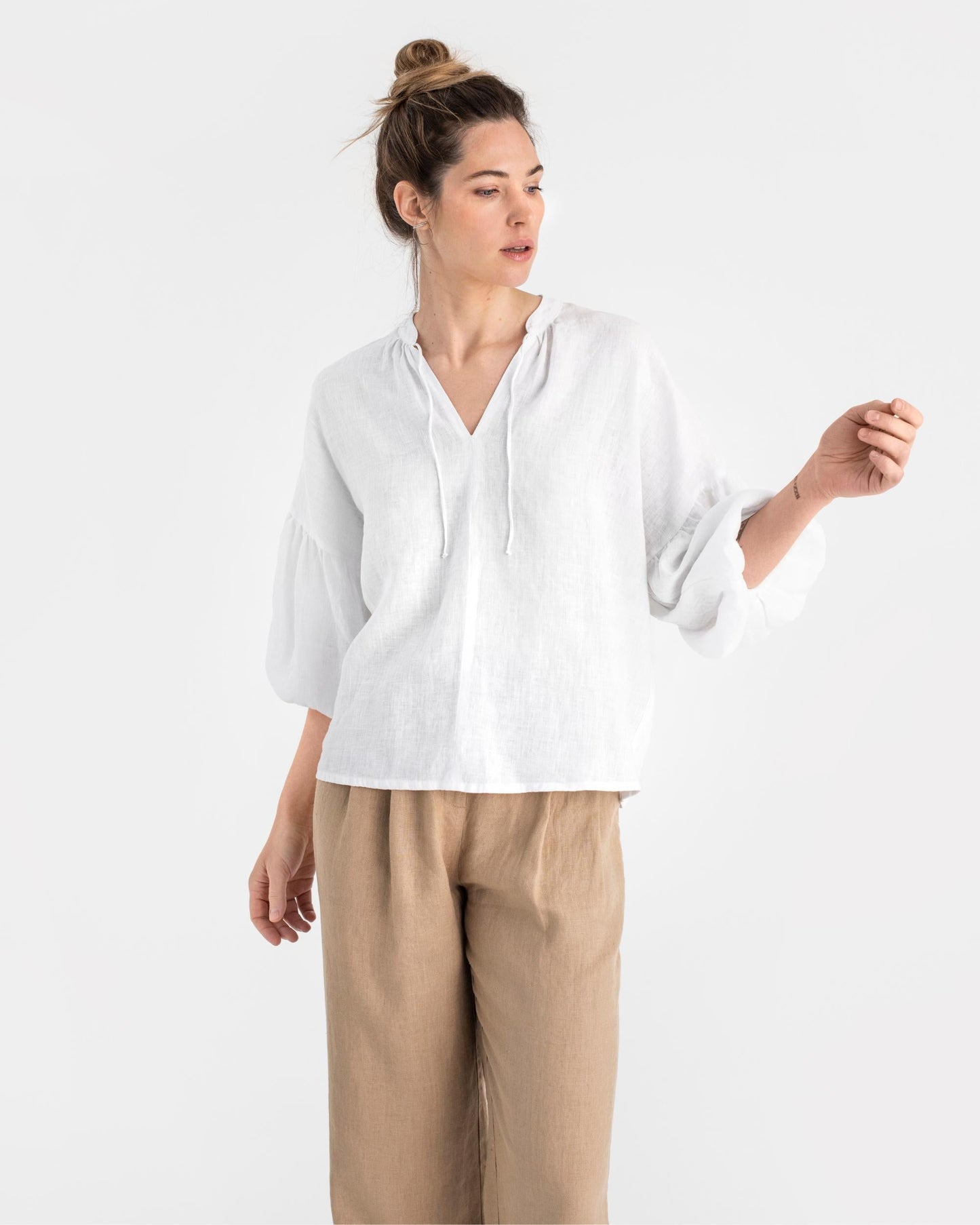 Linen blouse MANADO in White - MagicLinen modelBoxOn