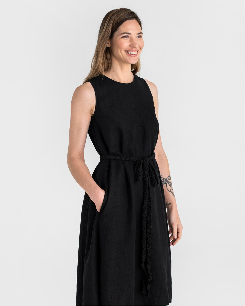Breezy linen dress NIDA in Black