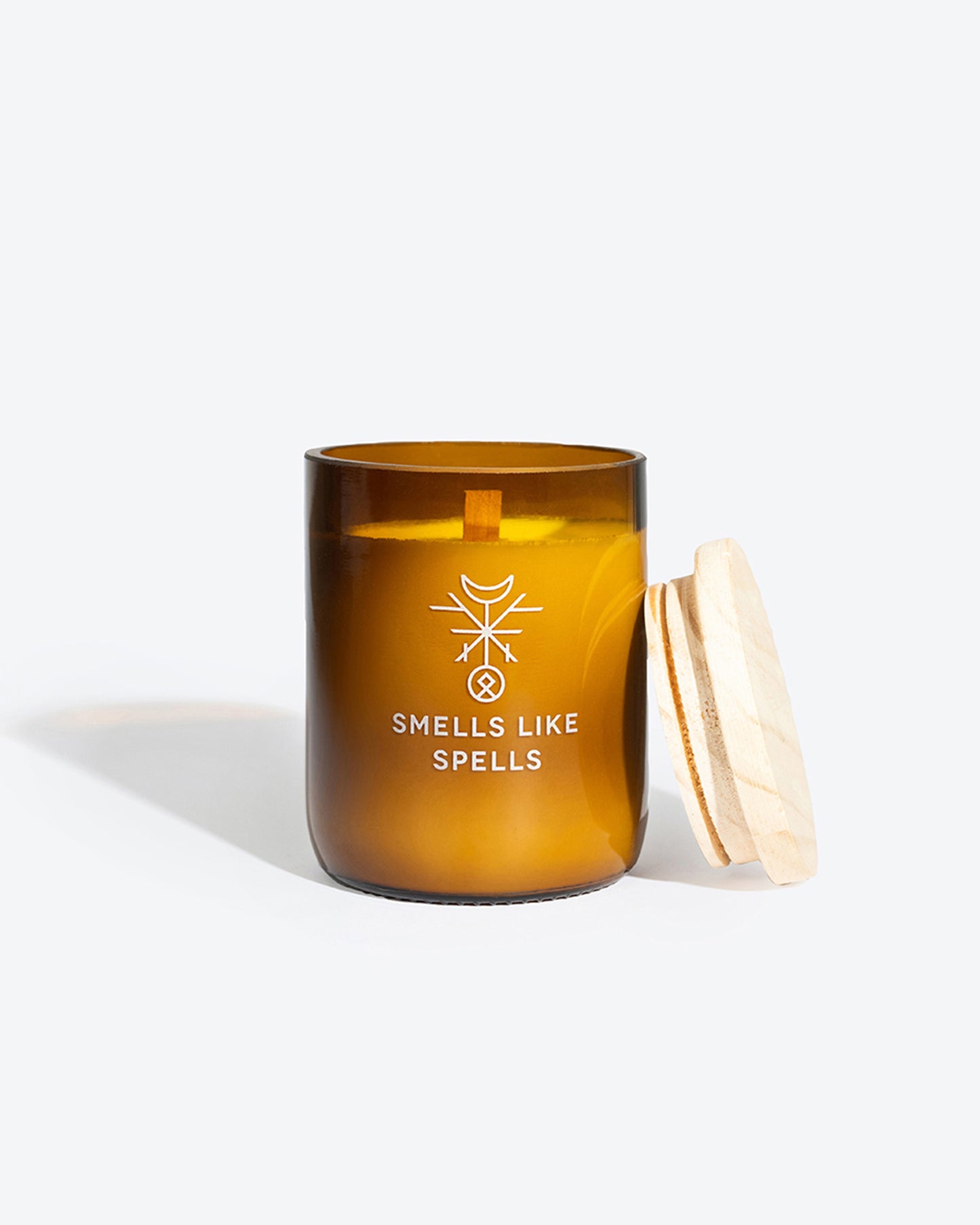 Natural soy wax scented candle IDUNN - MagicLinen