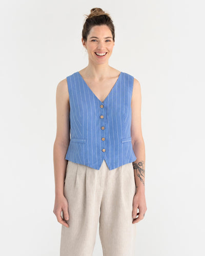 Classic linen vest OBIDOS in Blue stripes - MagicLinen modelBoxOn
