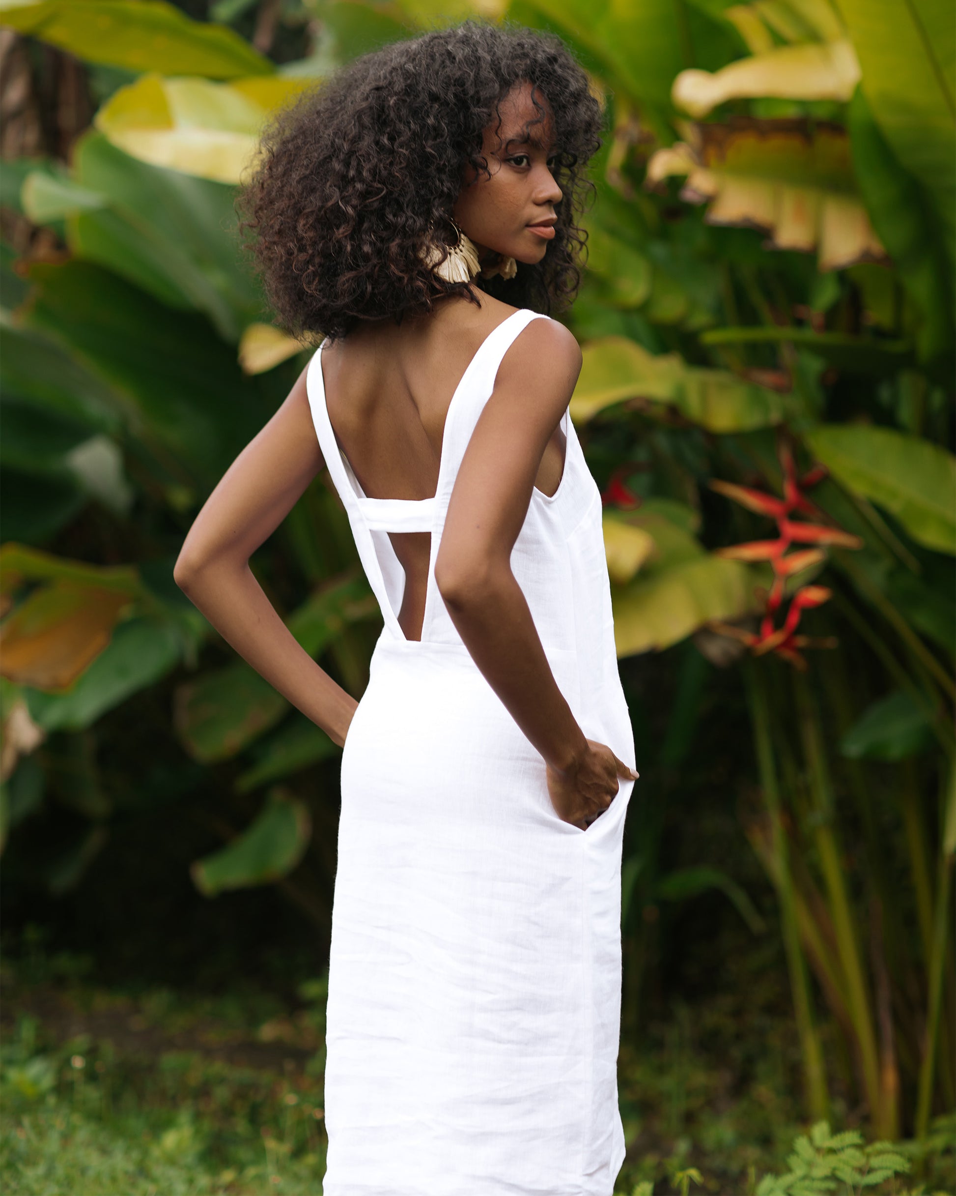 Cut-Out Linen Dress TAHITI in White | MagicLinen Cut-Out Linen Dress TAHITI in White | MagicLinen