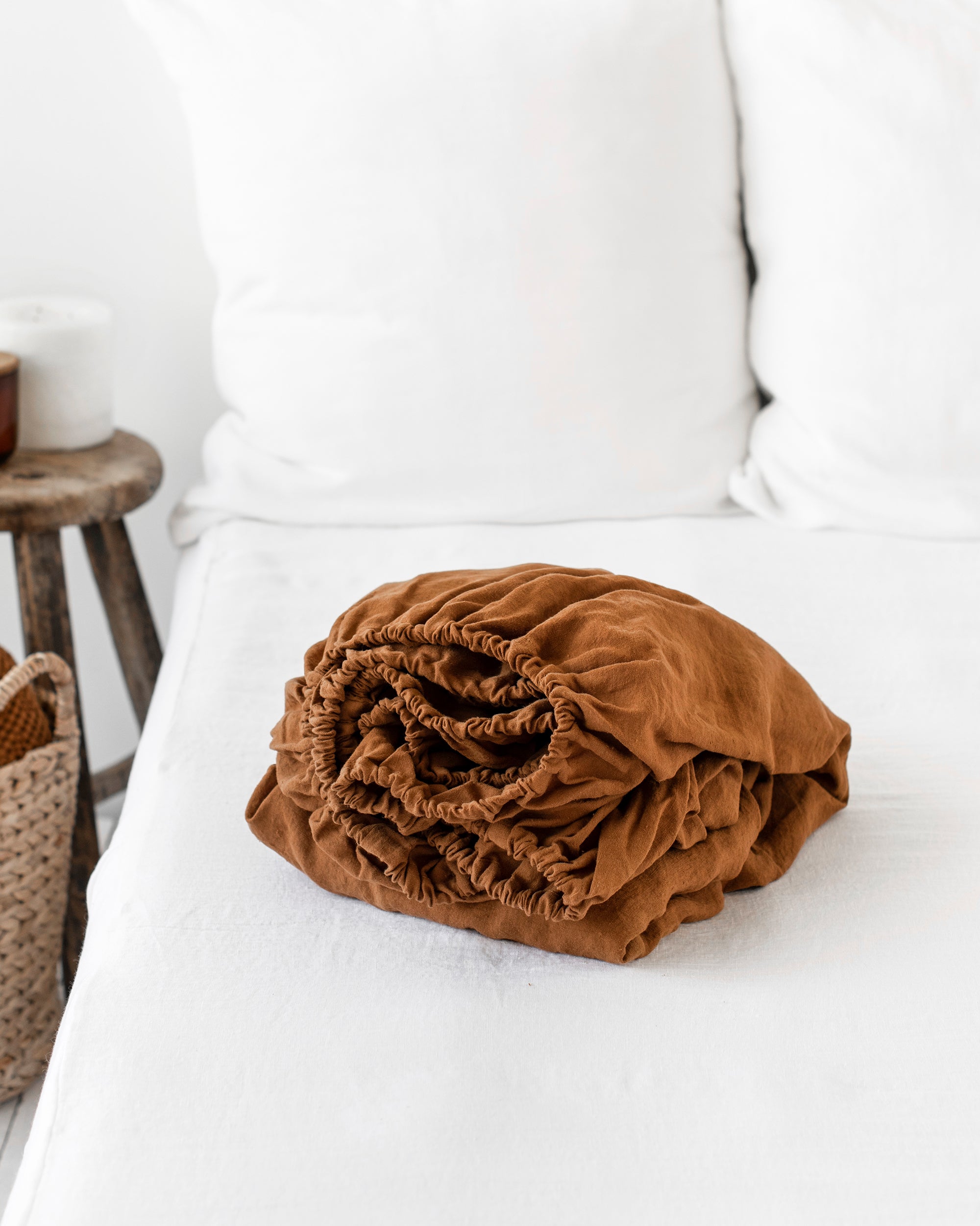 Cinnamon linen fitted sheet