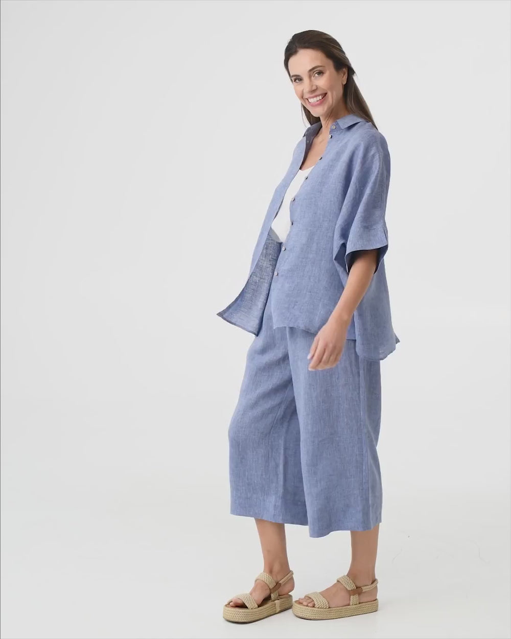 Short-sleeved Linen Top CABRERA in Denim Chambray | MagicLinen