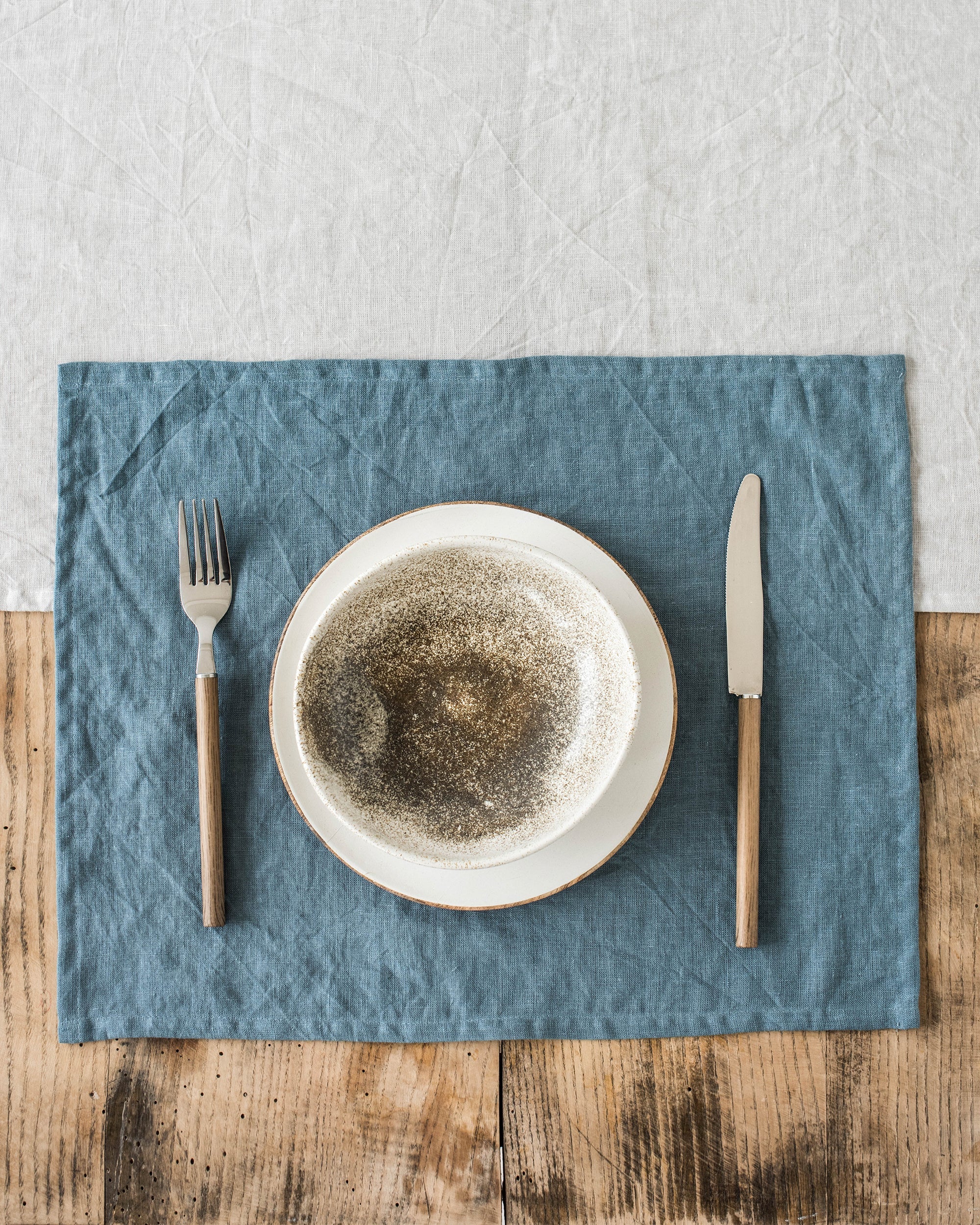 Gray linen placemat set 2