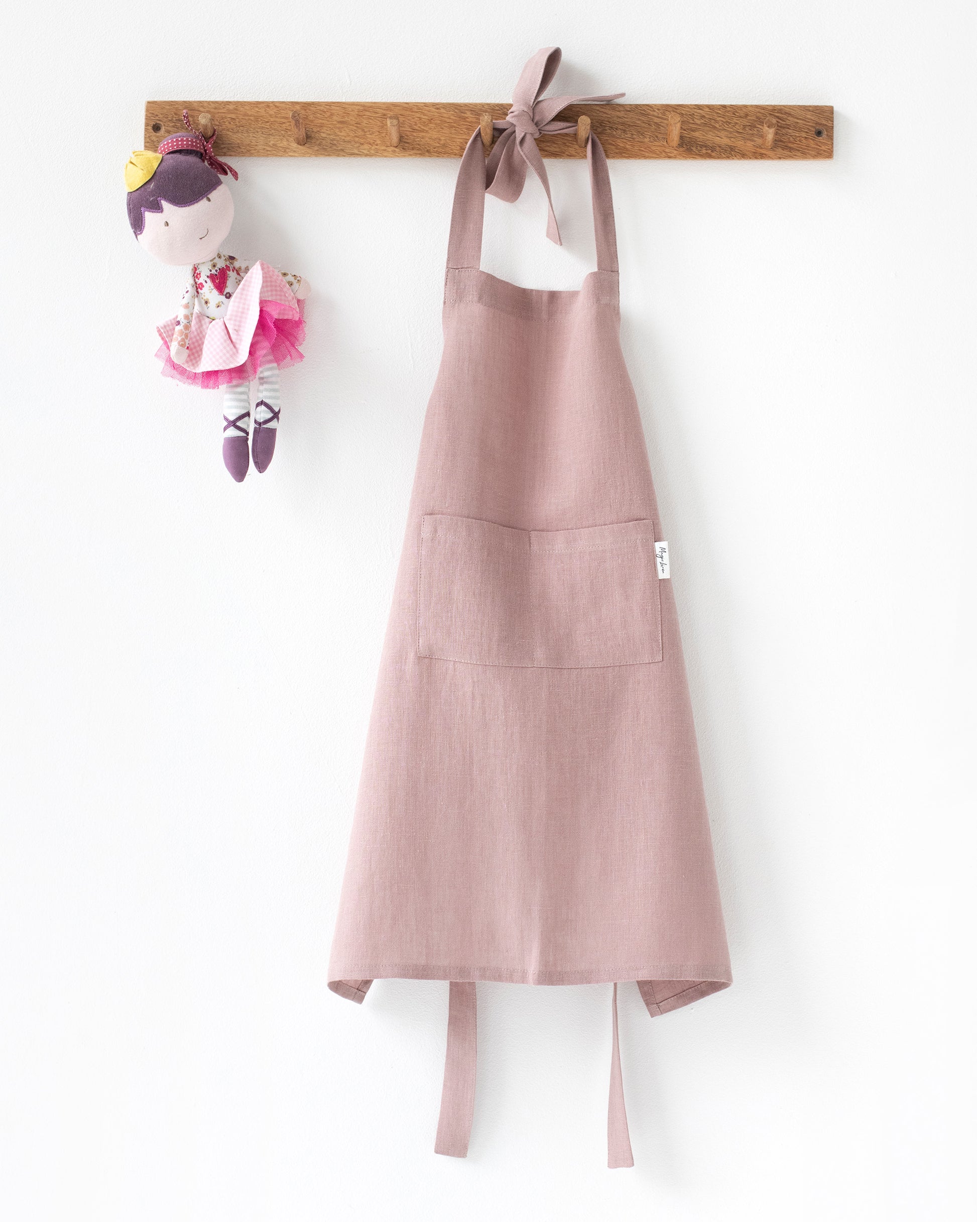 Linen apron for kids in Woodrose - MagicLinen