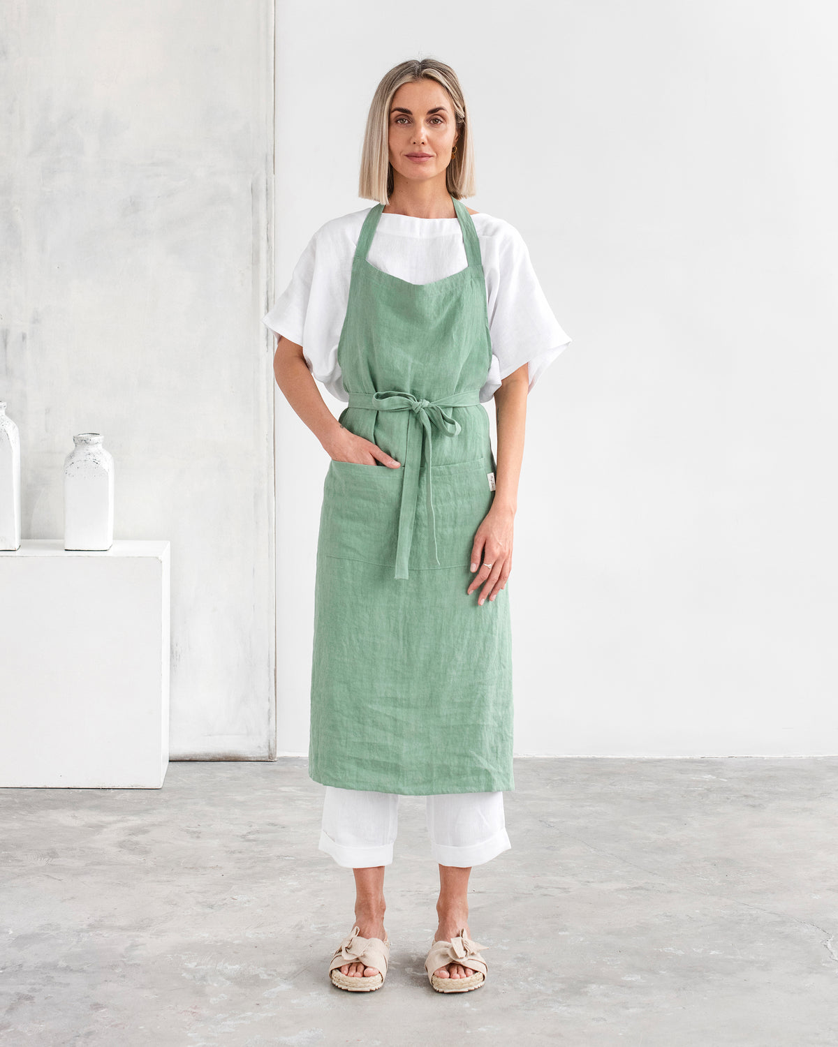 Linen bib apron Matcha