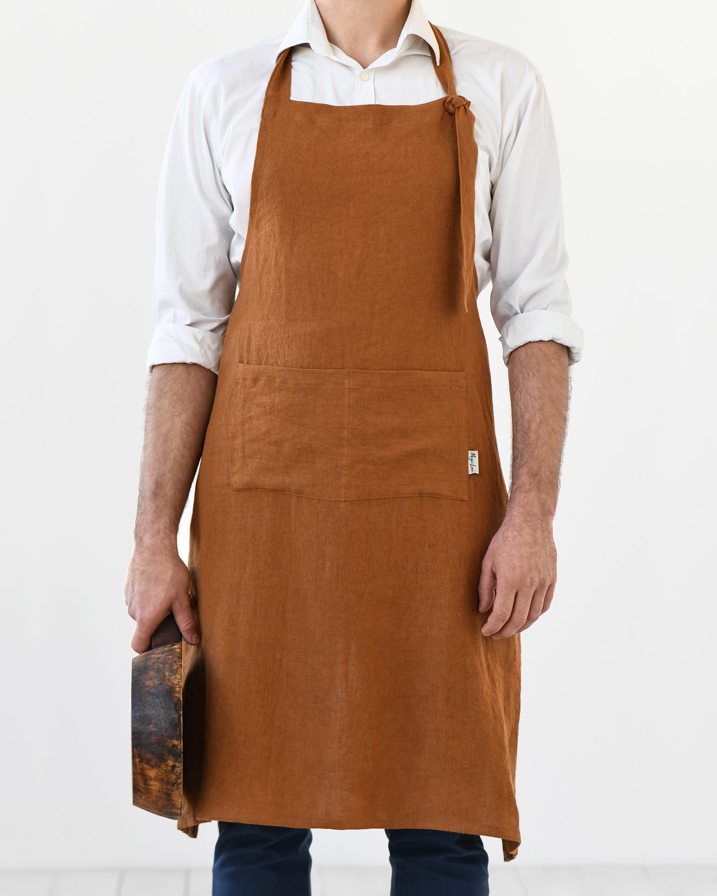 Men's linen bib apron in Cinnamon - MagicLinen