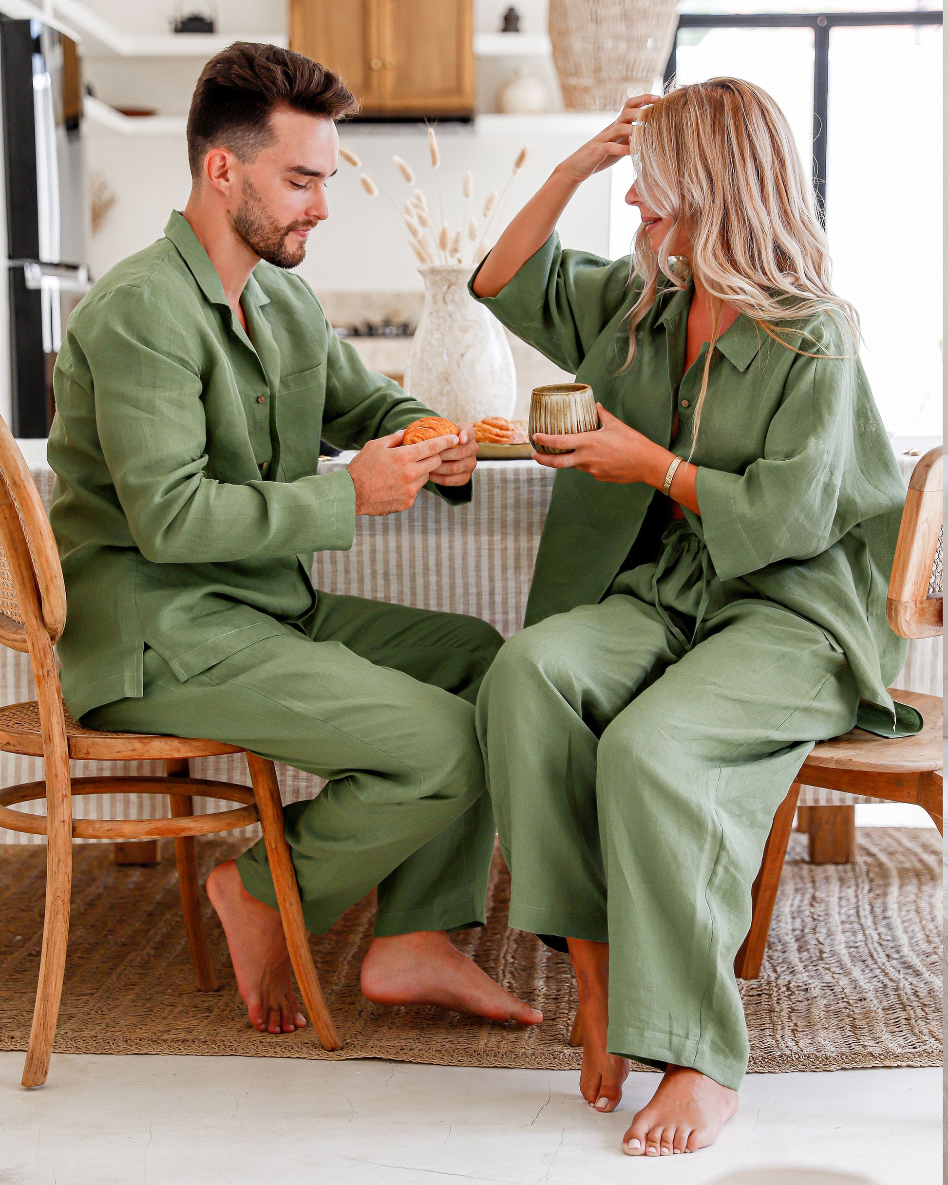 Linen pajama set AVEIRA in Forest green MagicLinen