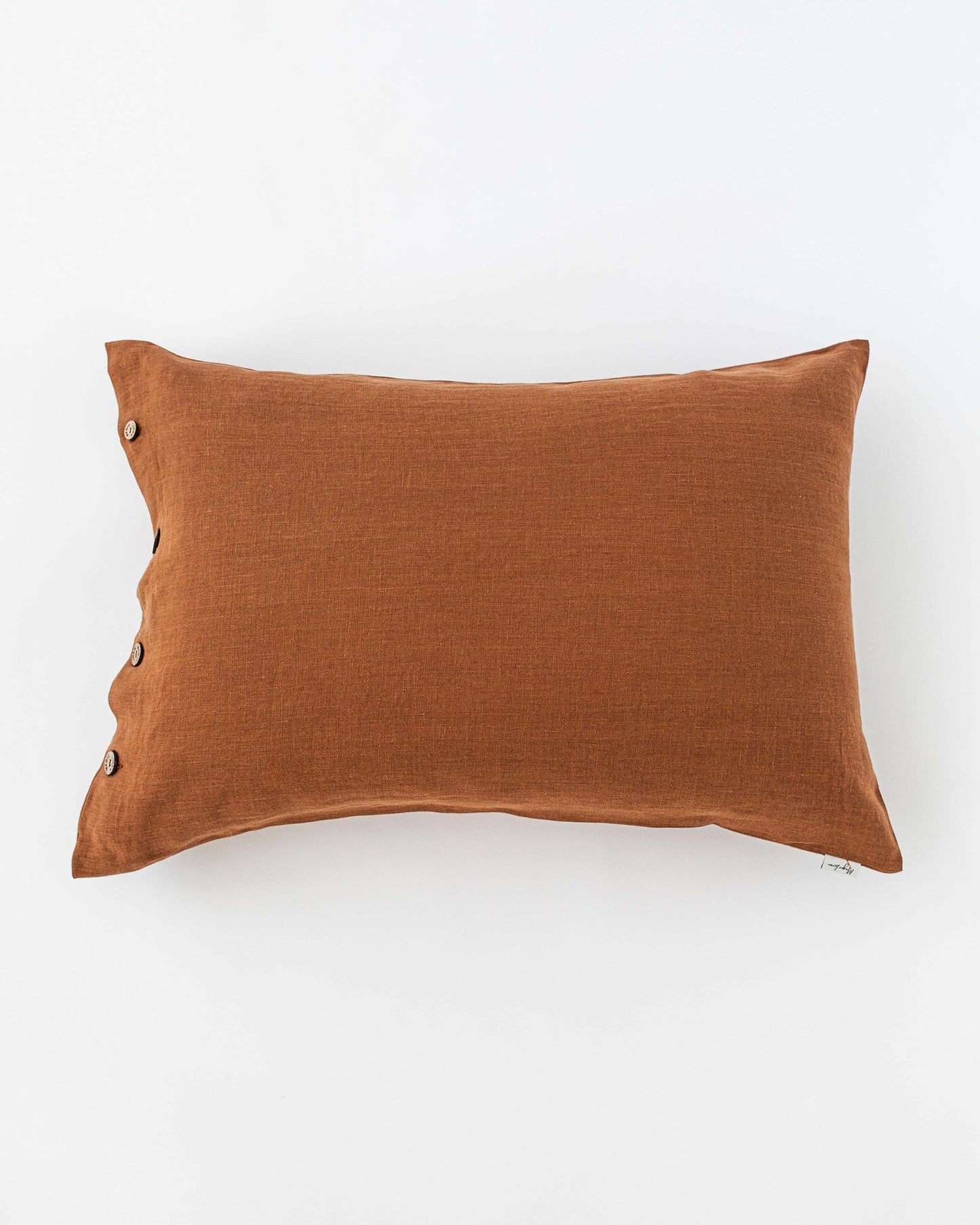 Linen pillowcase with buttons in Cinnamon - MagicLinen