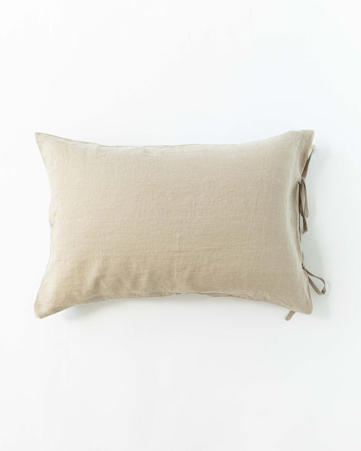Linen pillowcase with ties in Natural linen - MagicLinen