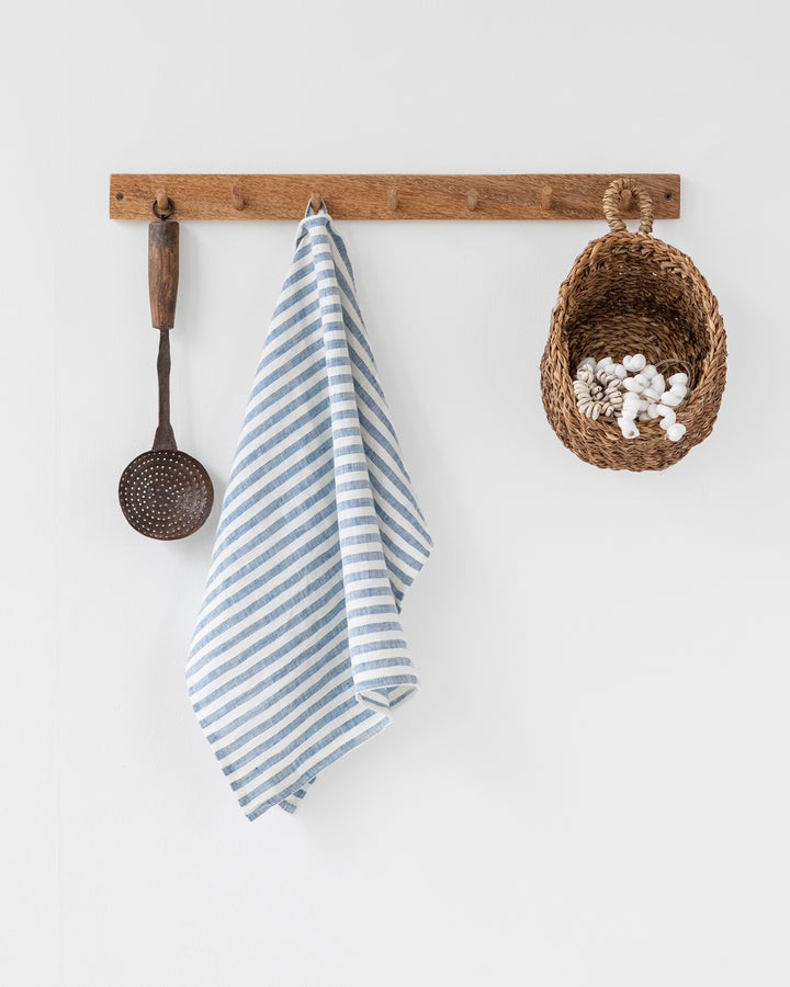 Linen tea towel in Striped in blue - MagicLinen