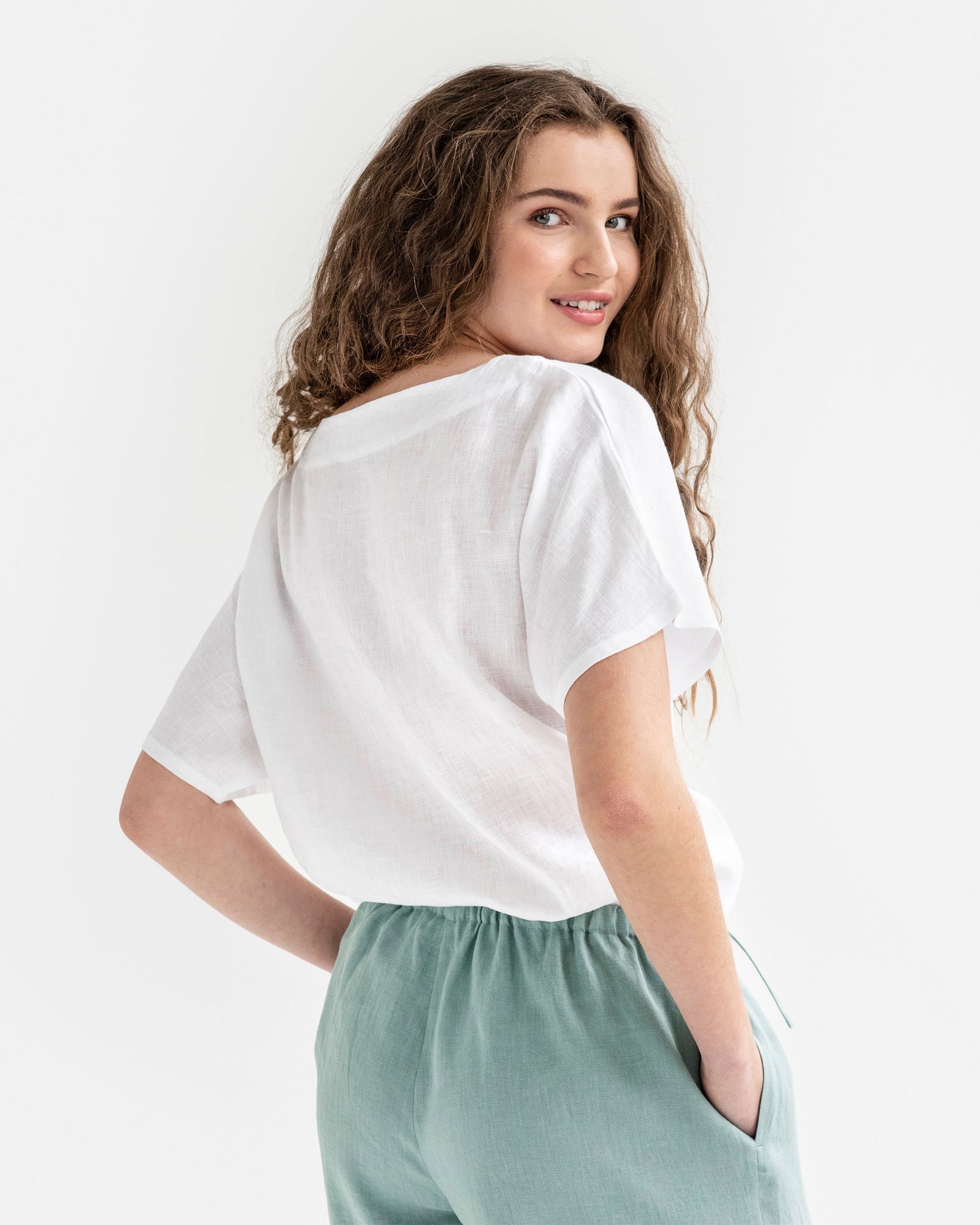 Loose-fit linen top MIDWAY in White - MagicLinen