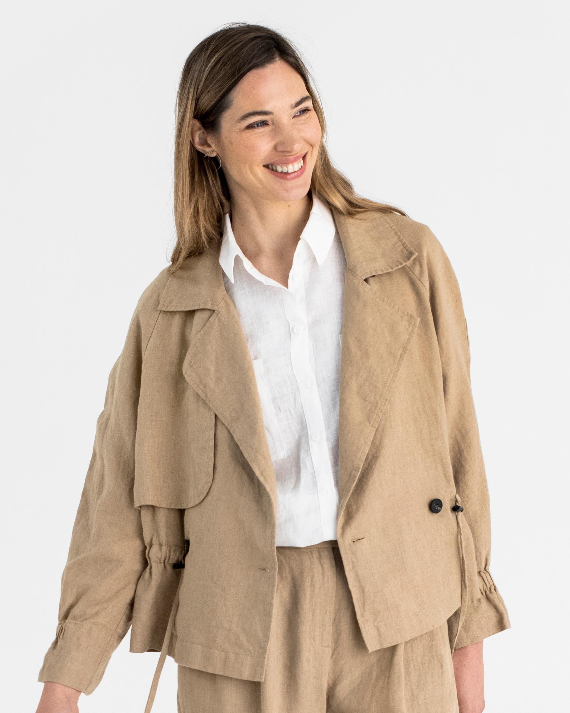 Cropped trench coat OBAN in Wheat | MagicLinen