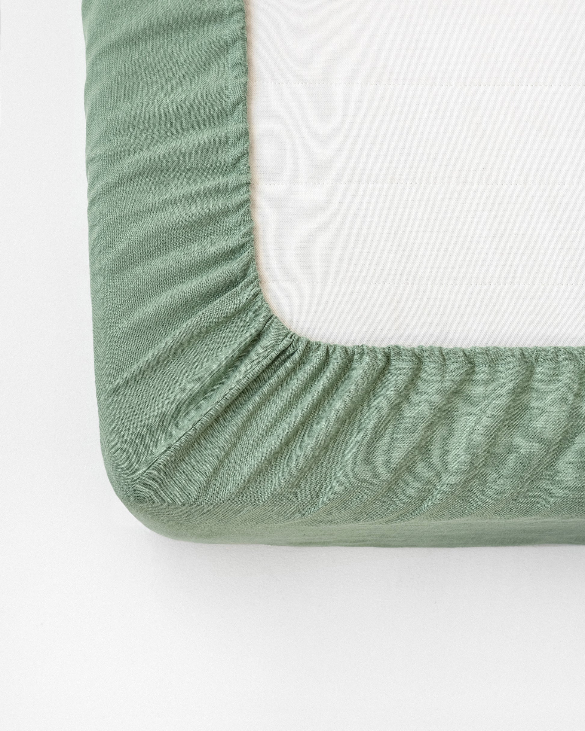Matcha green linen fitted sheet - MagicLinen