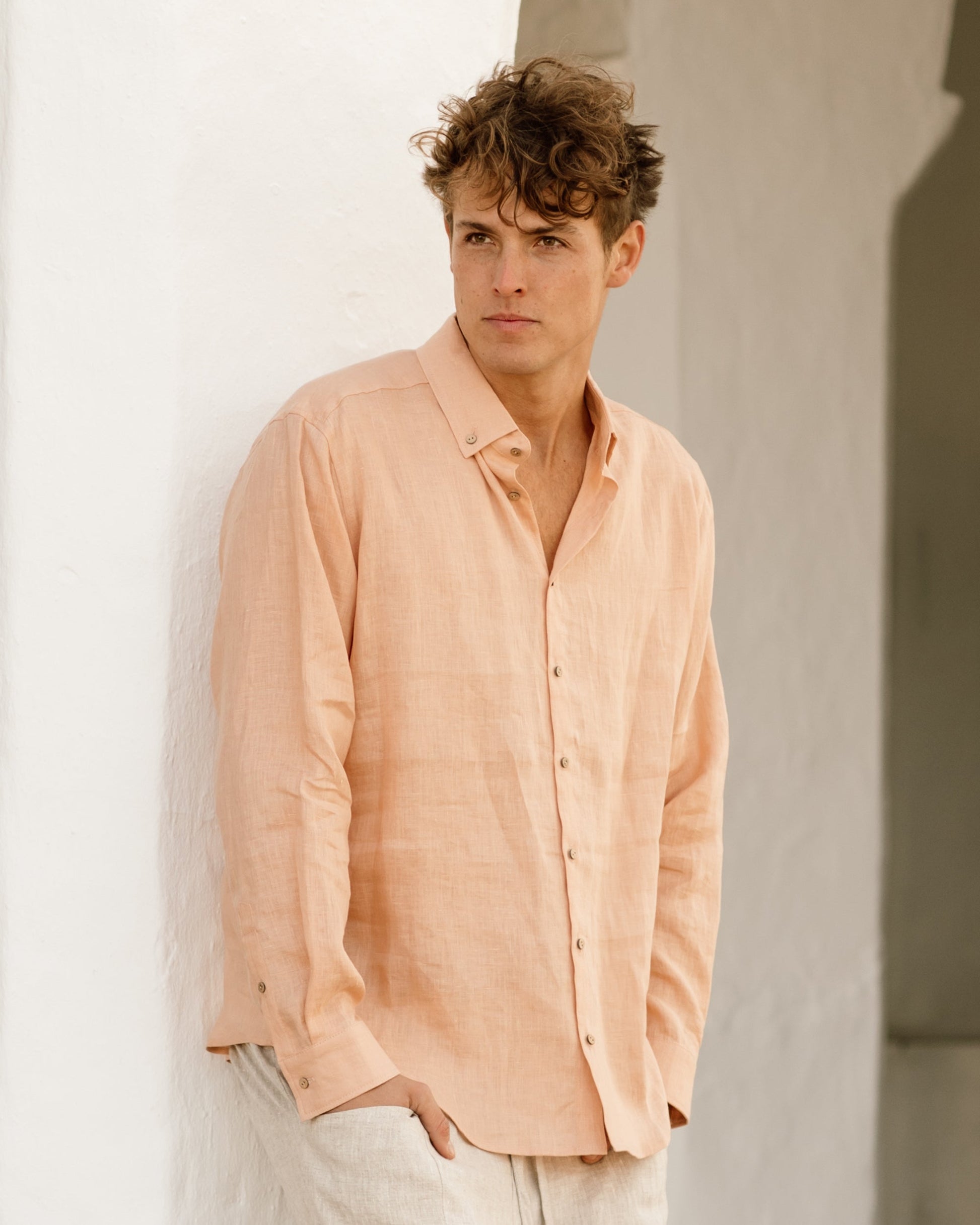 Men's linen shirt NEVADA in peach - MagicLinen