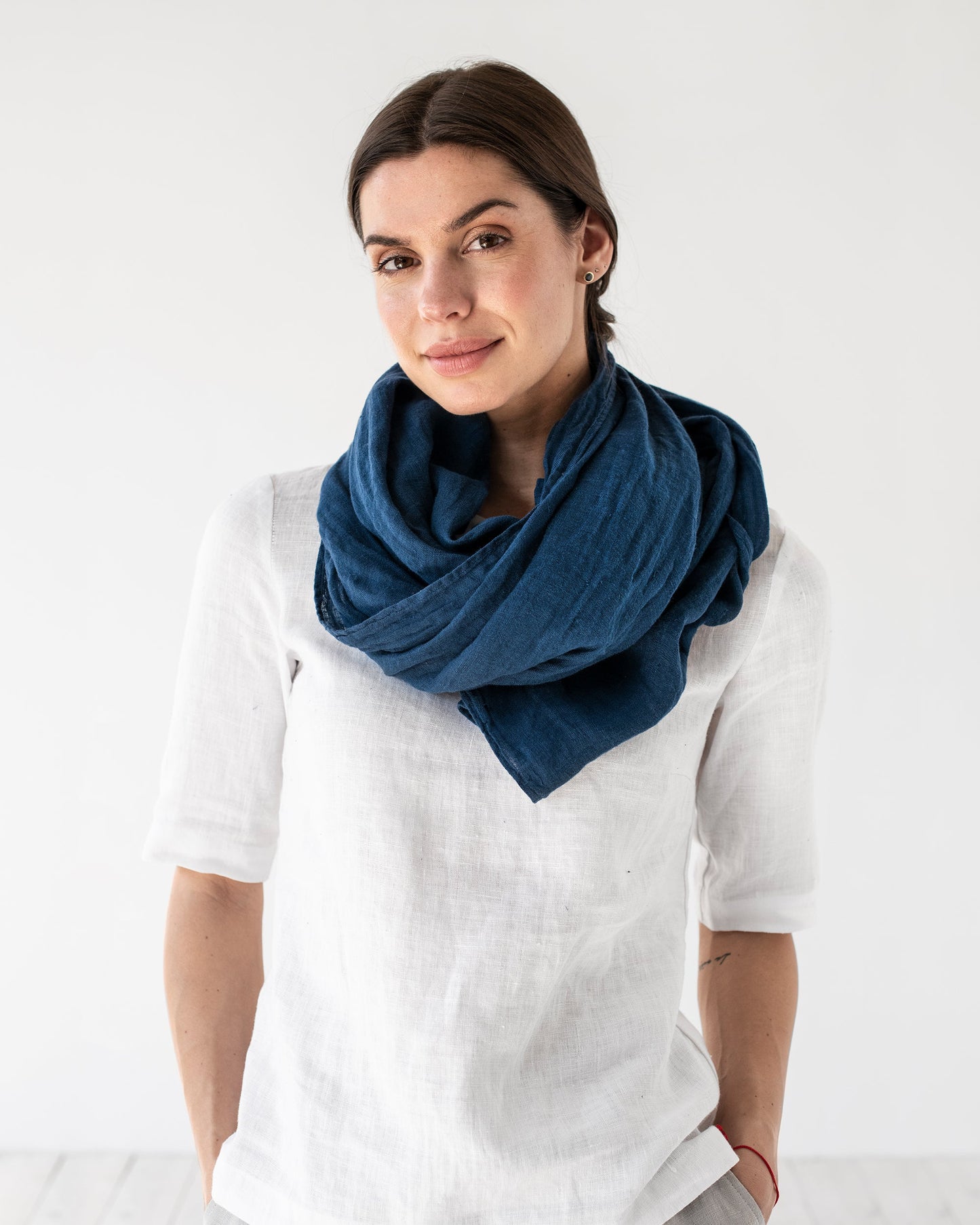 Navy blue linen scarf - MagicLinen