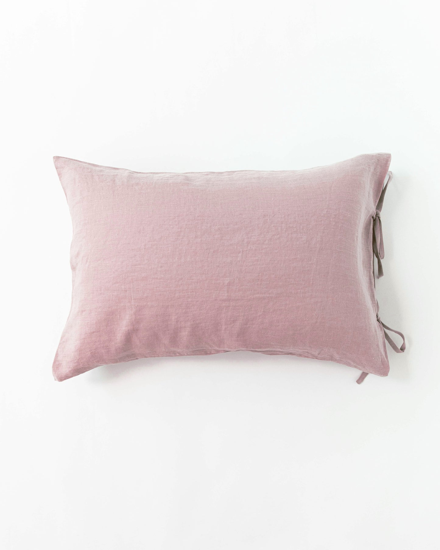 Linen pillowcase with ties in Woodrose - MagicLinen