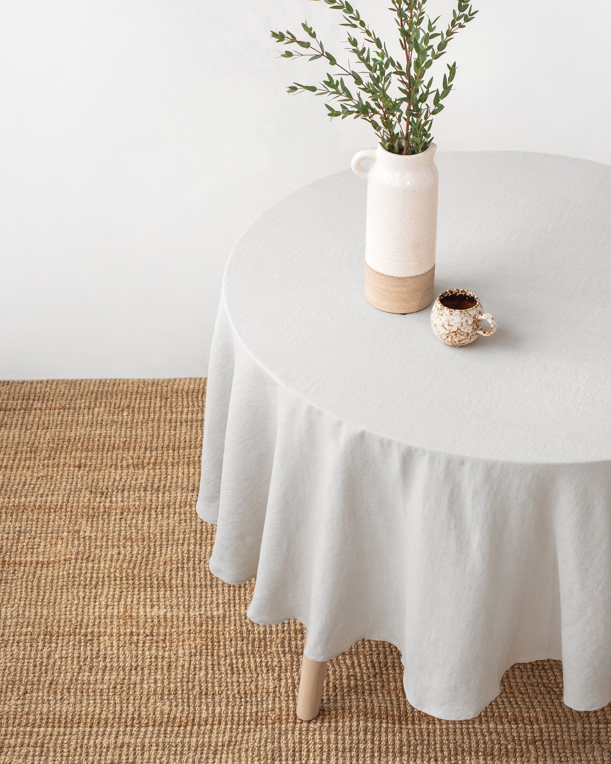 Custom size round linen tablecloth in Light gray - MagicLinen