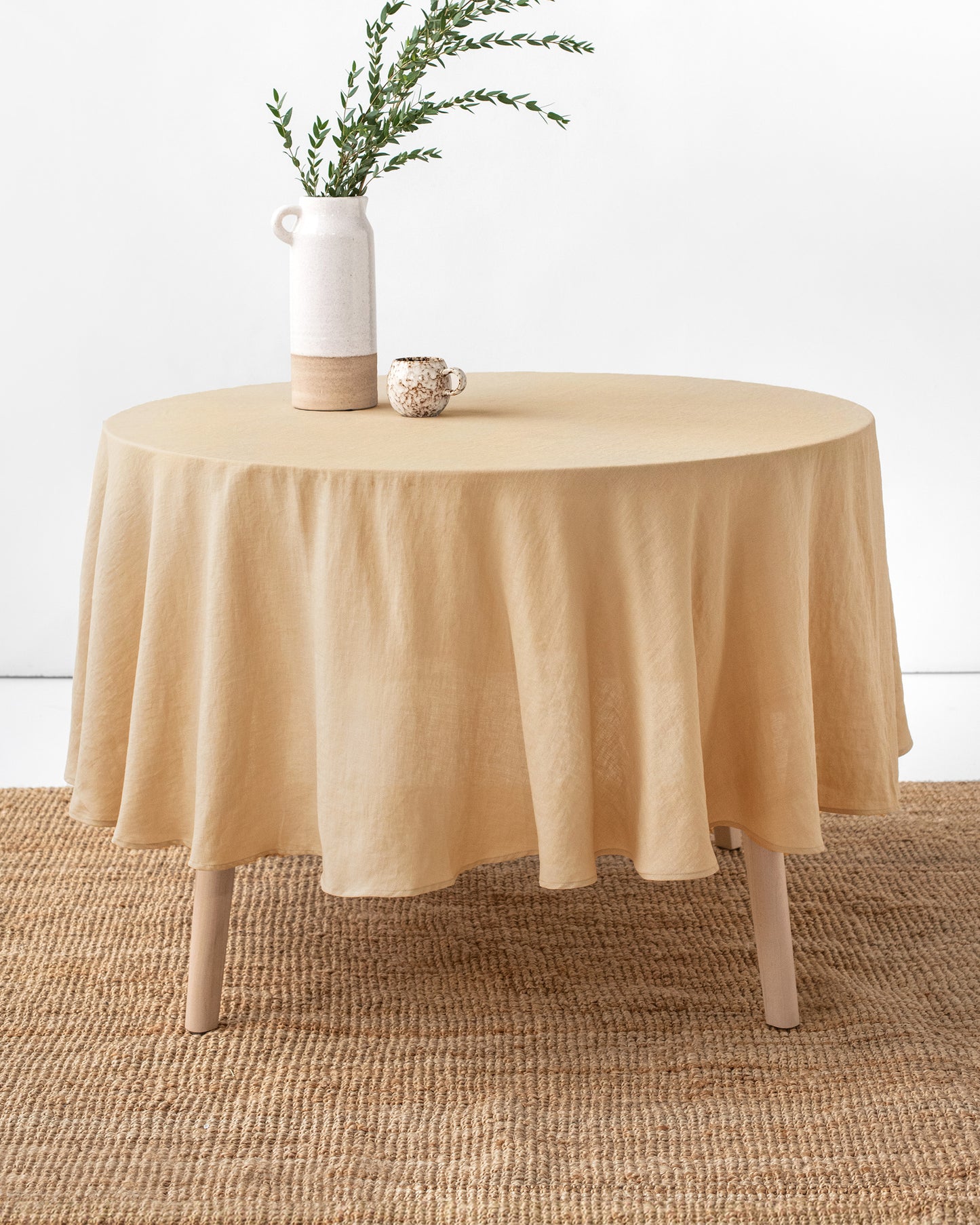 Round linen tablecloth in Sandy beige - MagicLinen