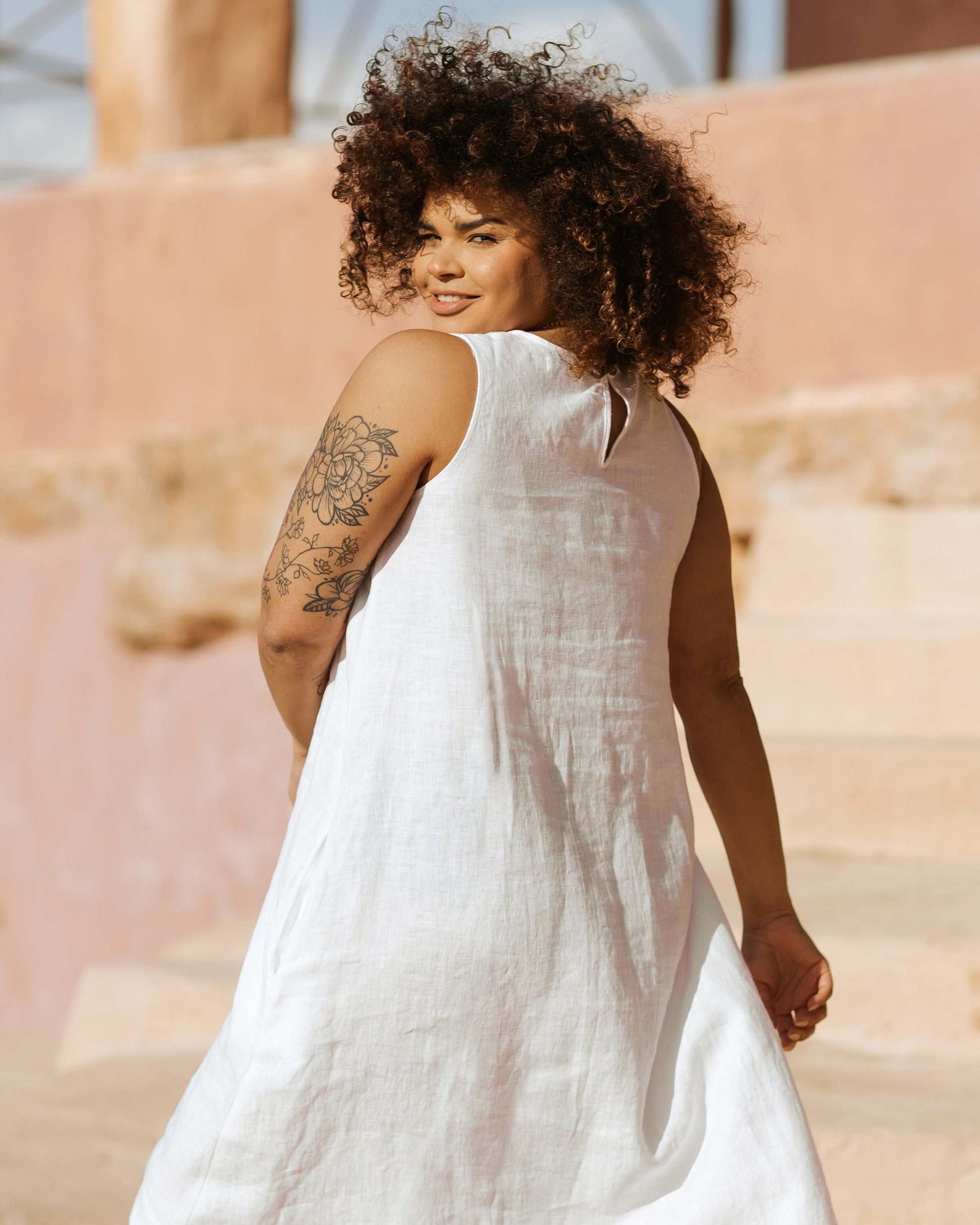Royal TOSCANA linen dress in White