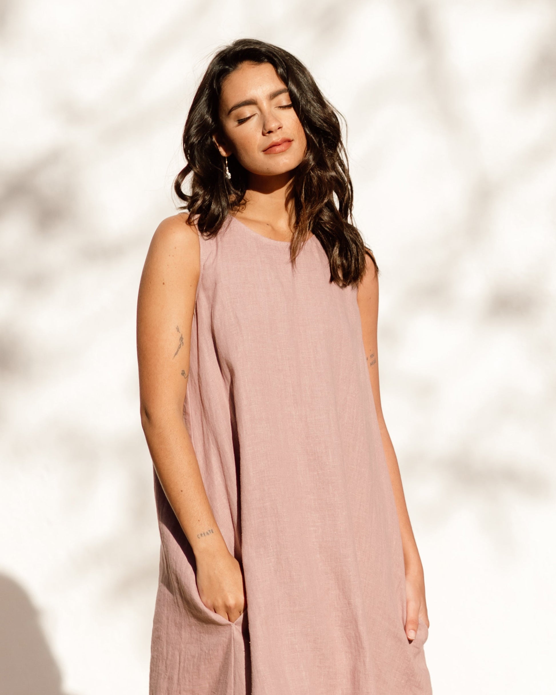 Royal Toscana Linen Dress in Woodrose | MagicLinen Royal Toscana Linen Dress in Woodrose | MagicLinen