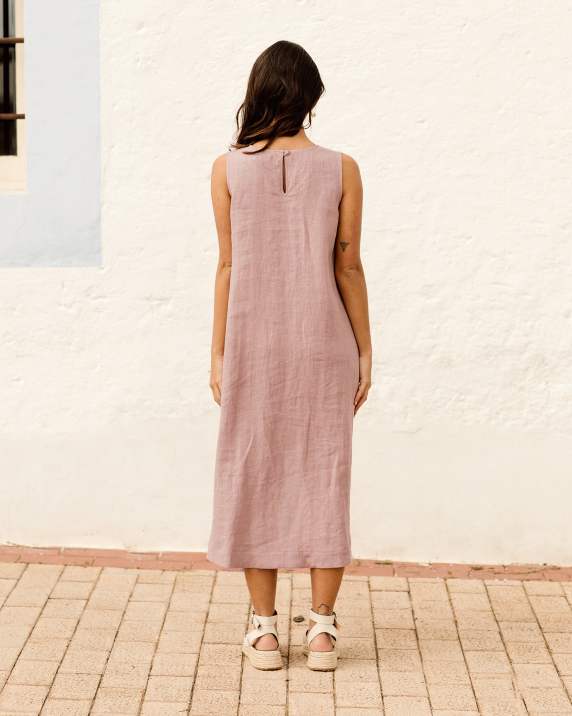 Royal Toscana Linen Dress in Woodrose | MagicLinen Royal Toscana Linen Dress in Woodrose | MagicLinen