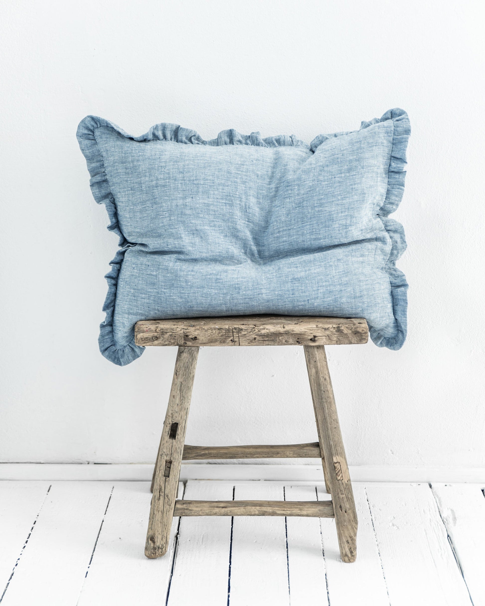 Custom size ruffle trim linen pillowcase in Blue melange - MagicLinen