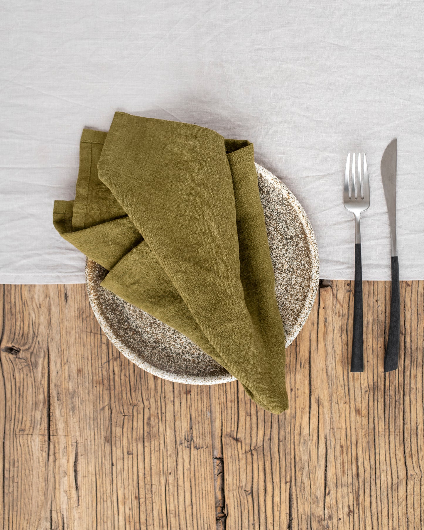 Olive green linen napkin set of 2 - MagicLinen