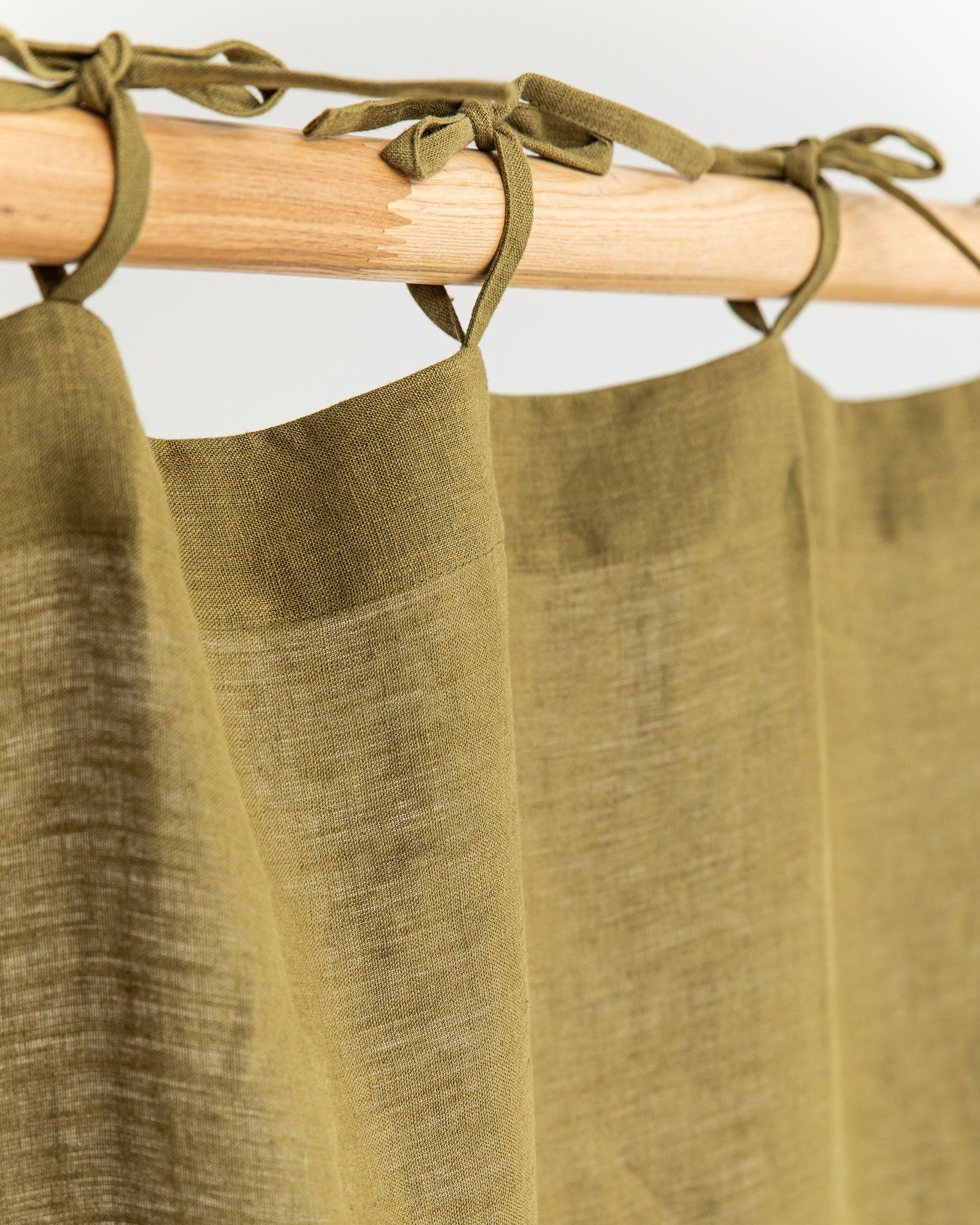 Tie top linen curtain panel (1 pcs) in Olive green - MagicLinen